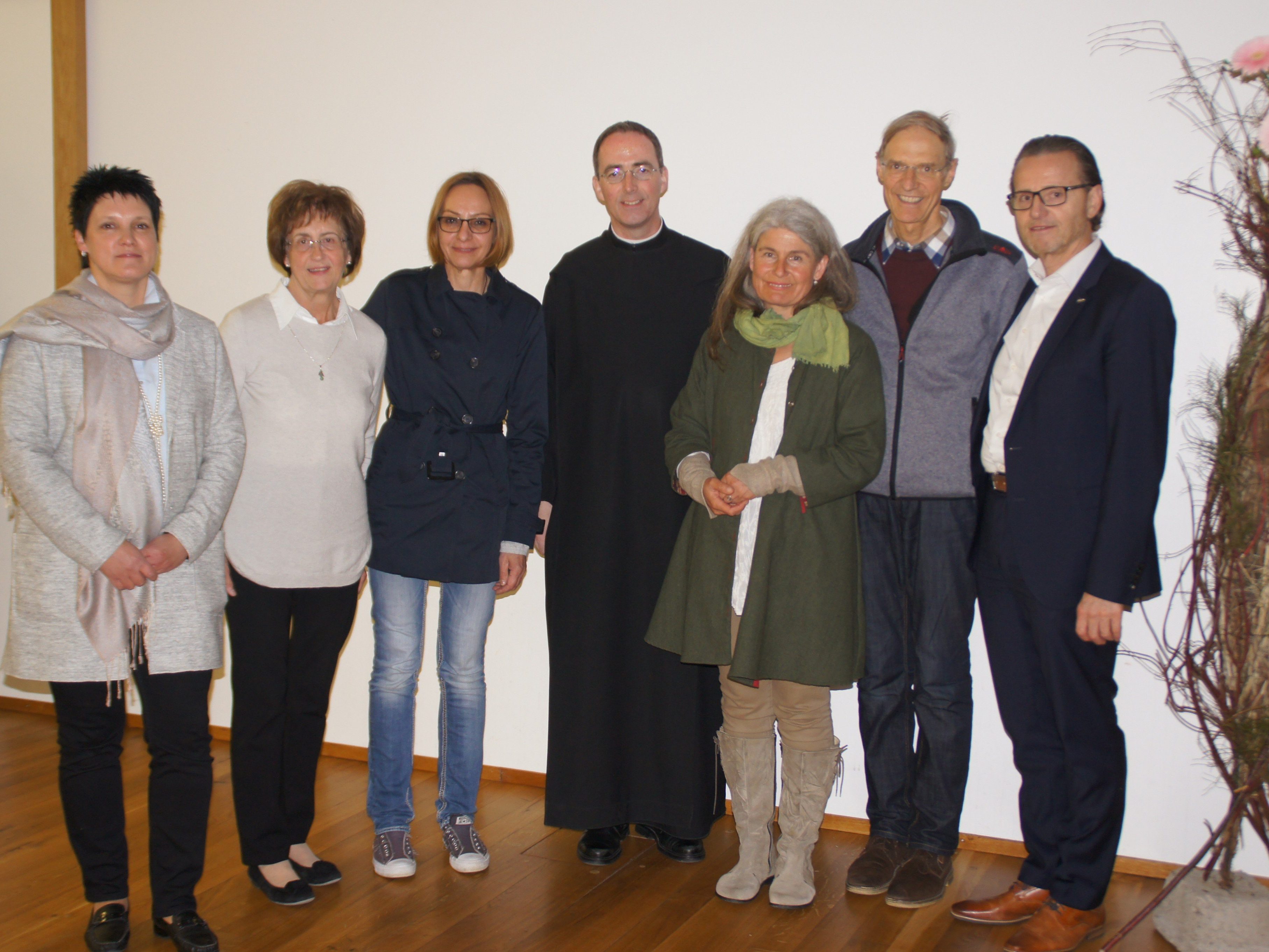 Das Organisationsteam der Leiblachtaler Pfarrgemeinden freute sich mit den Referenten Pater Kolumban Reichlin und Kräuterpädagogin Susanne Türtscher über den besonderen Erfolg des Glaubensforums 2017.