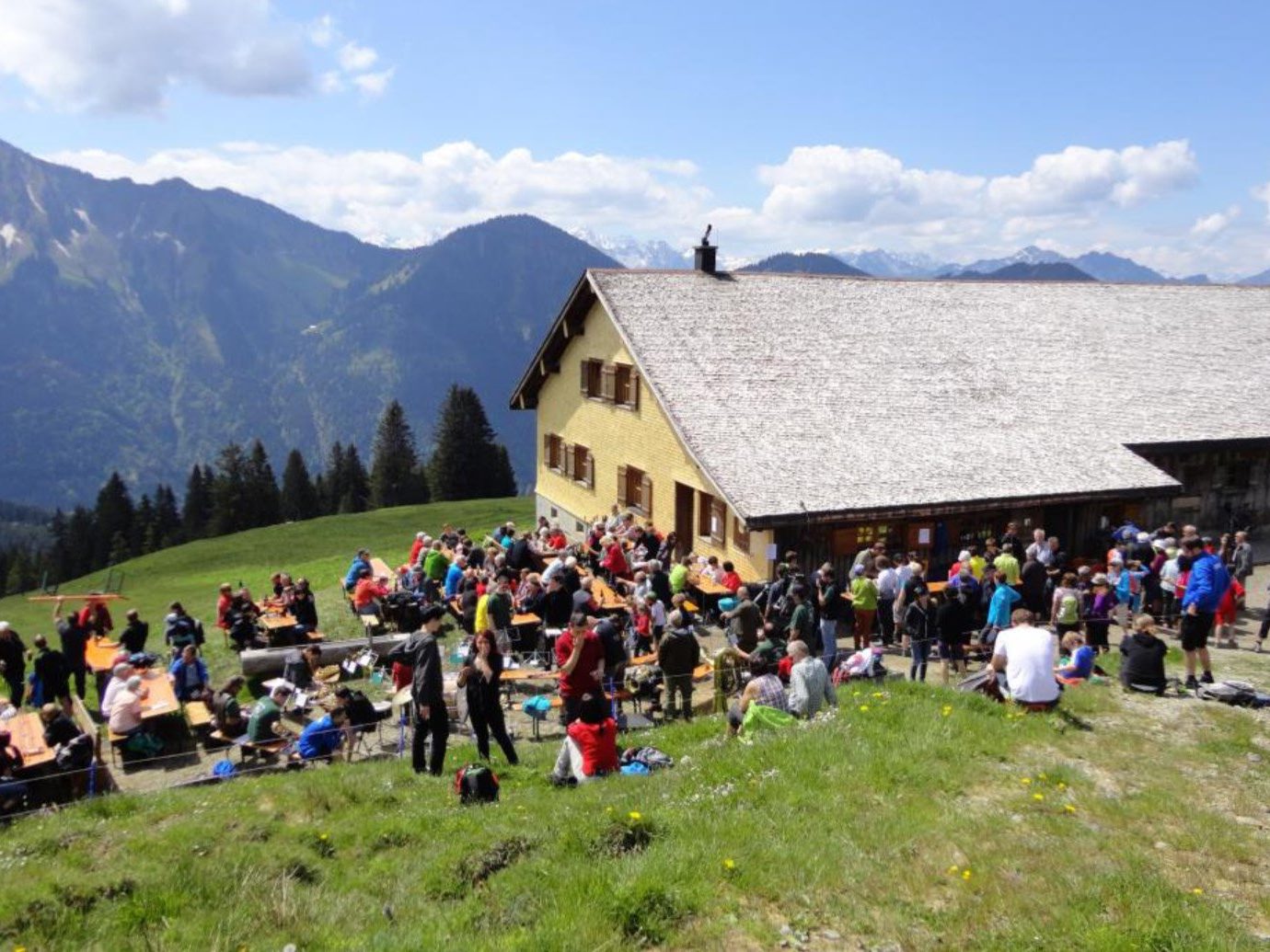 Bergmesse „Alpe Tschuggen“ am Sonntag, 21. Mai um 11 Uhr.