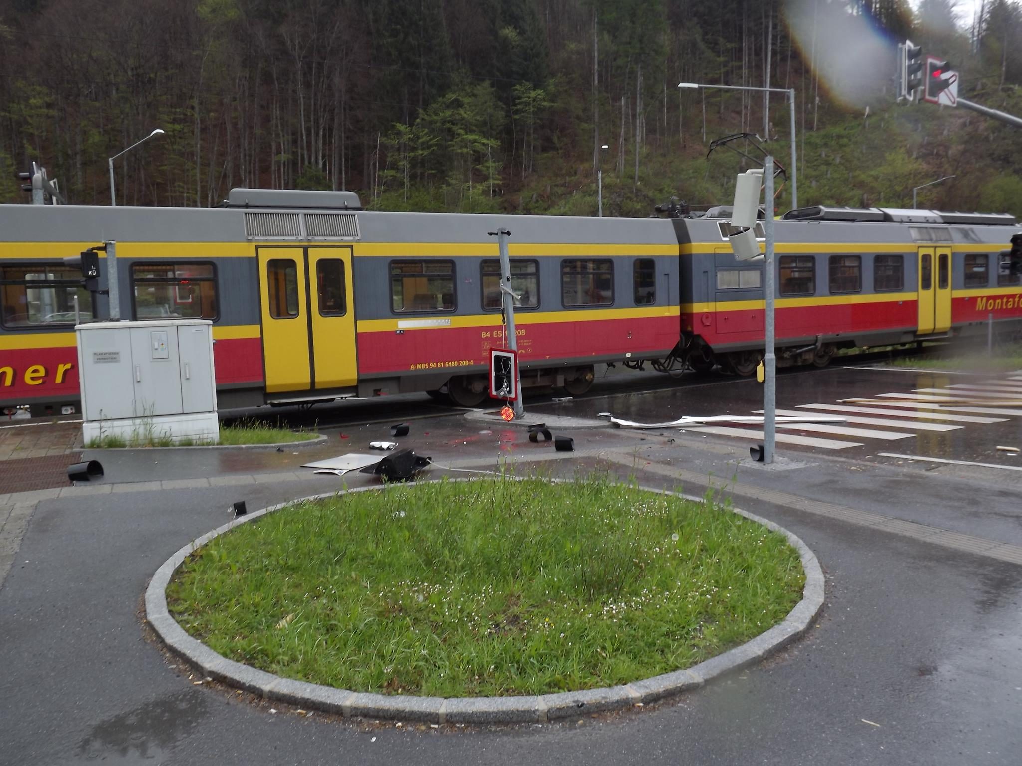 Der Triebzug der Montafonerbahn wurde leicht beschädigt