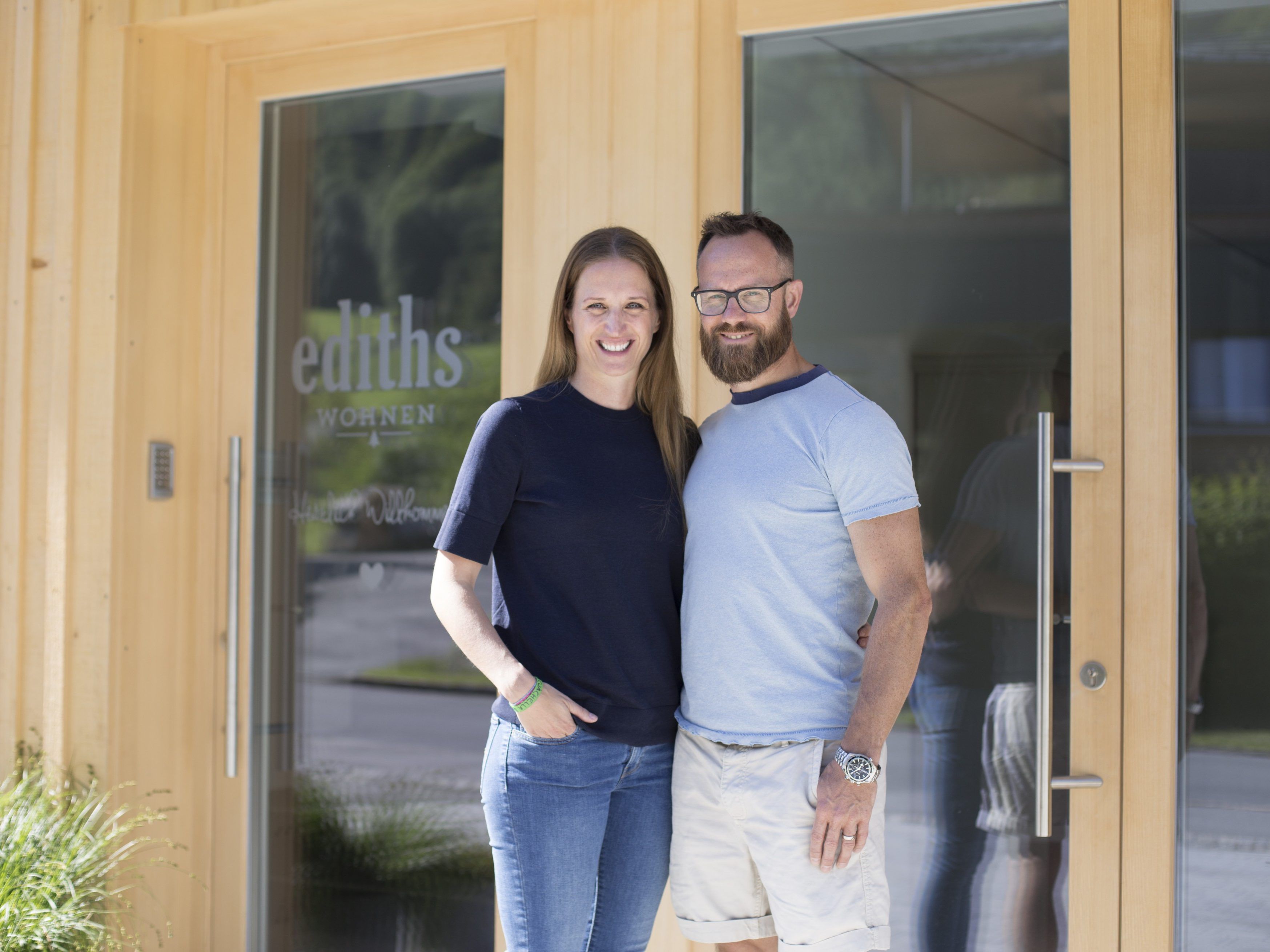 Die Köpfe hinter ediths und ediths Wohnen: Edith und Remo Klinger. Die Köpfe hinter ediths und ediths Wohnen: Edith und Remo Klinger.