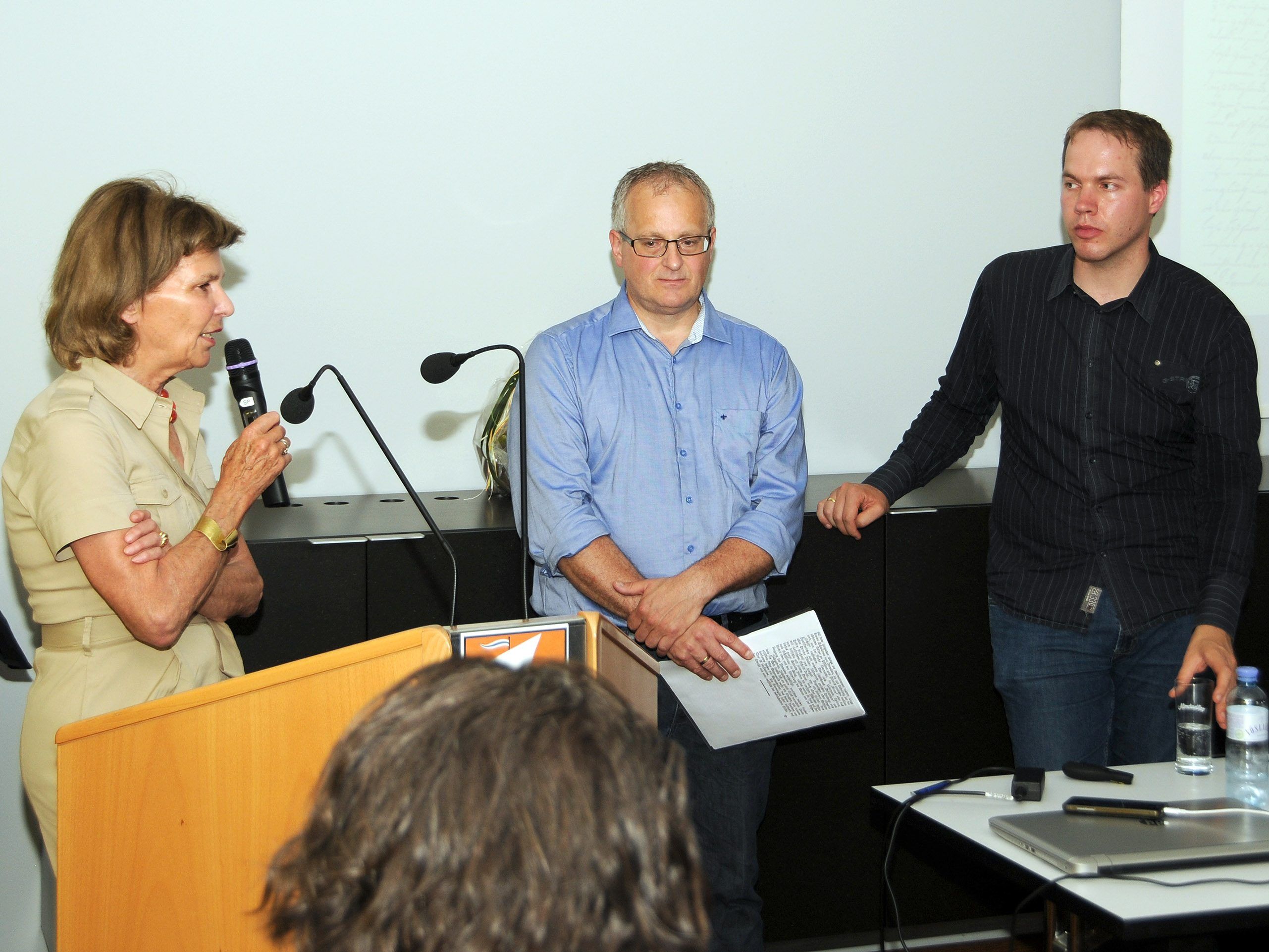 Heidi Senger-Weiss, Vereinsobmann Friedrich Schneider und Referent Dr. Magnus Ressel