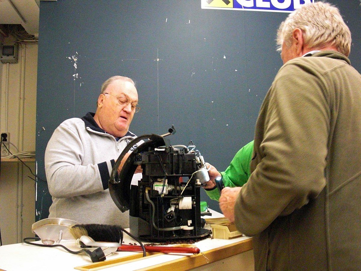 Die Erfolgsquote im Riefensberger Reparaturcafé liegt derzeit bei 80 Prozent. Die Erfolgsquote im Riefensberger Reparaturcafé liegt derzeit bei 80 Prozent.