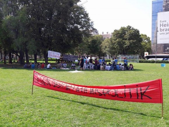 Der Flüchtlingsprotest im Wiener Votivpark endete am Montagabend.