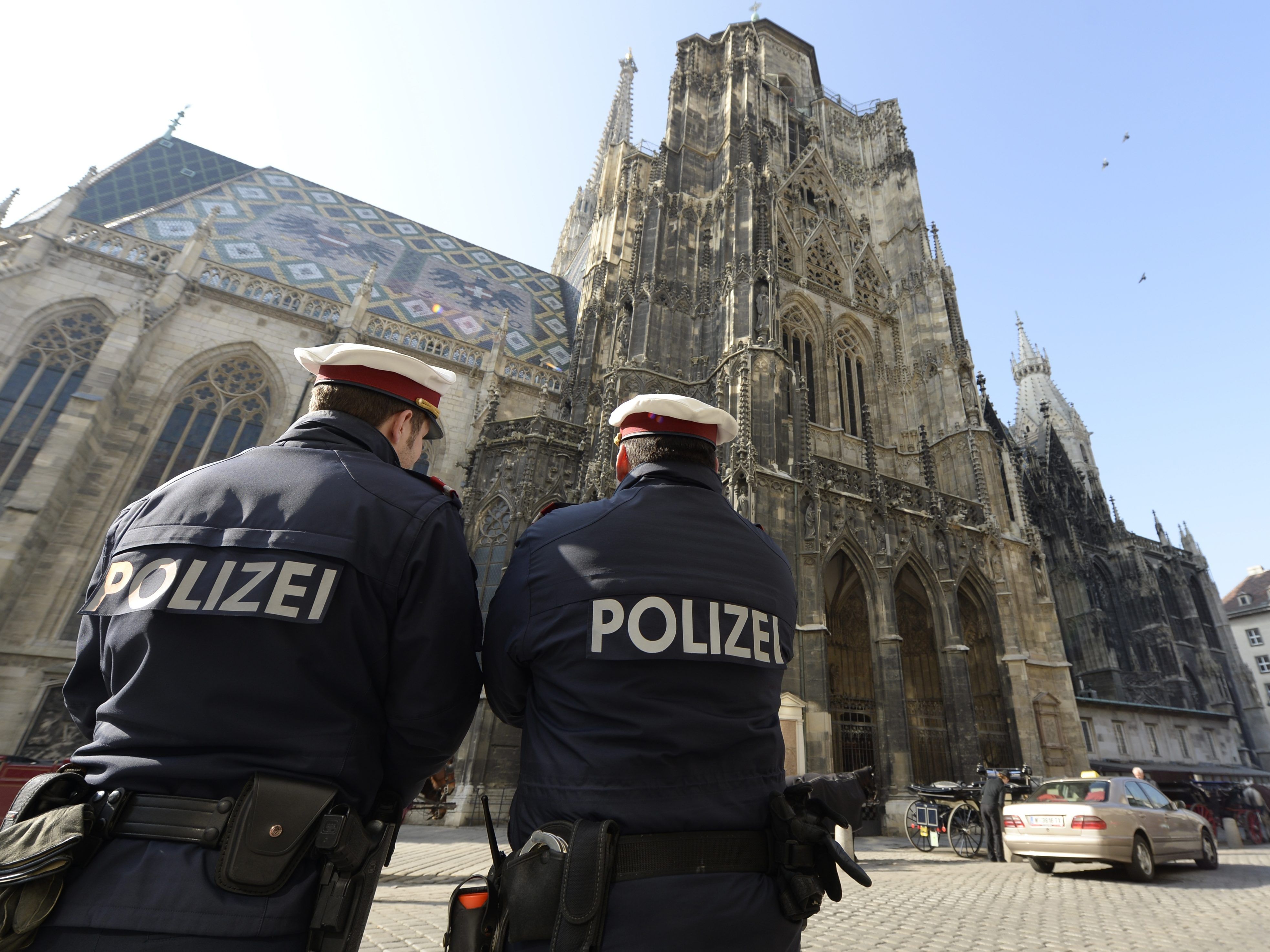 Wegen eines verdächtigen Koffers wurde der Wiener Stephansdom gesperrt.