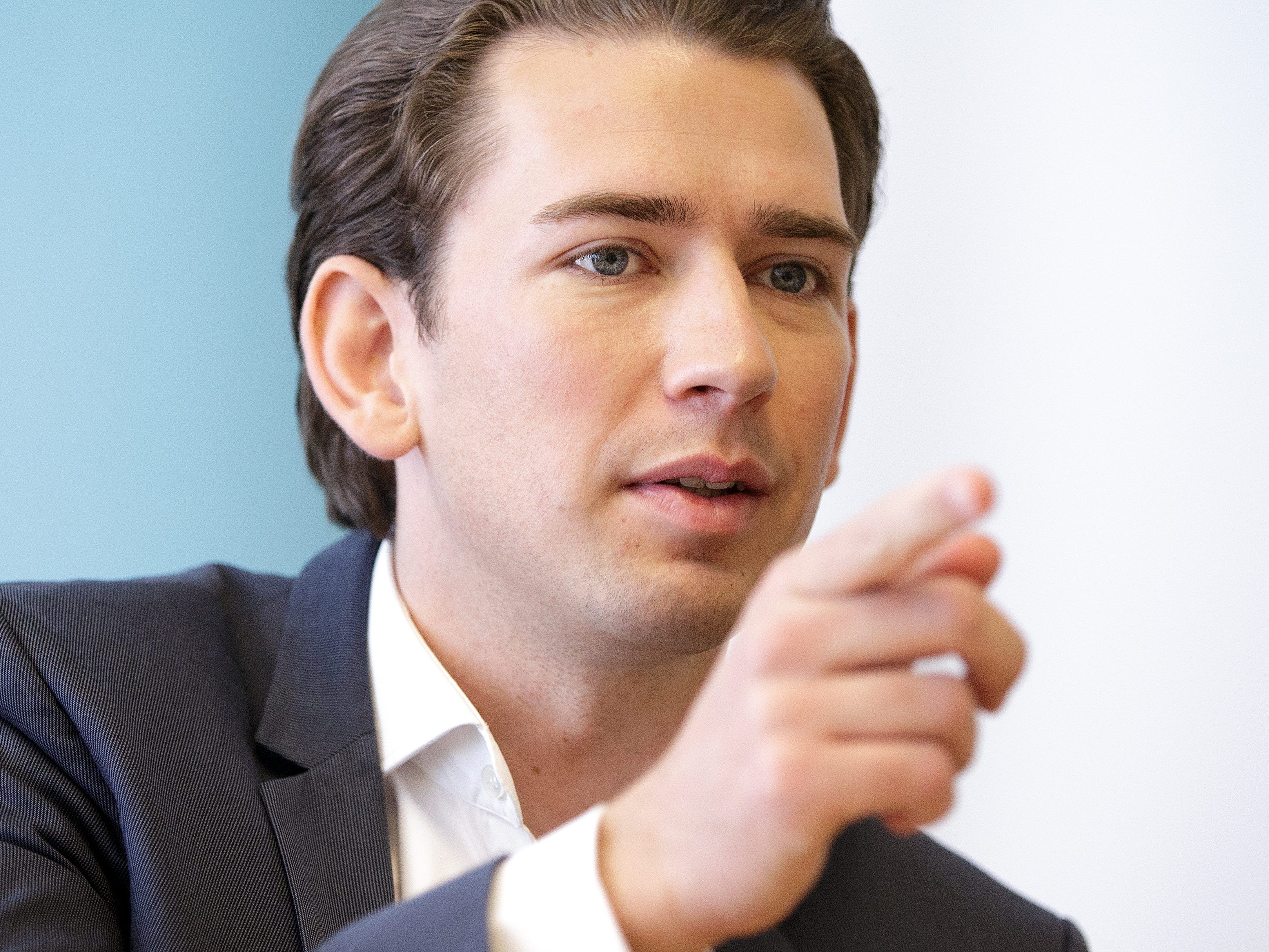 - und Integrationsminister forderte erneut "massive Reduzierung" der Migration. - und Integrationsminister forderte erneut "massive Reduzierung" der Migration.