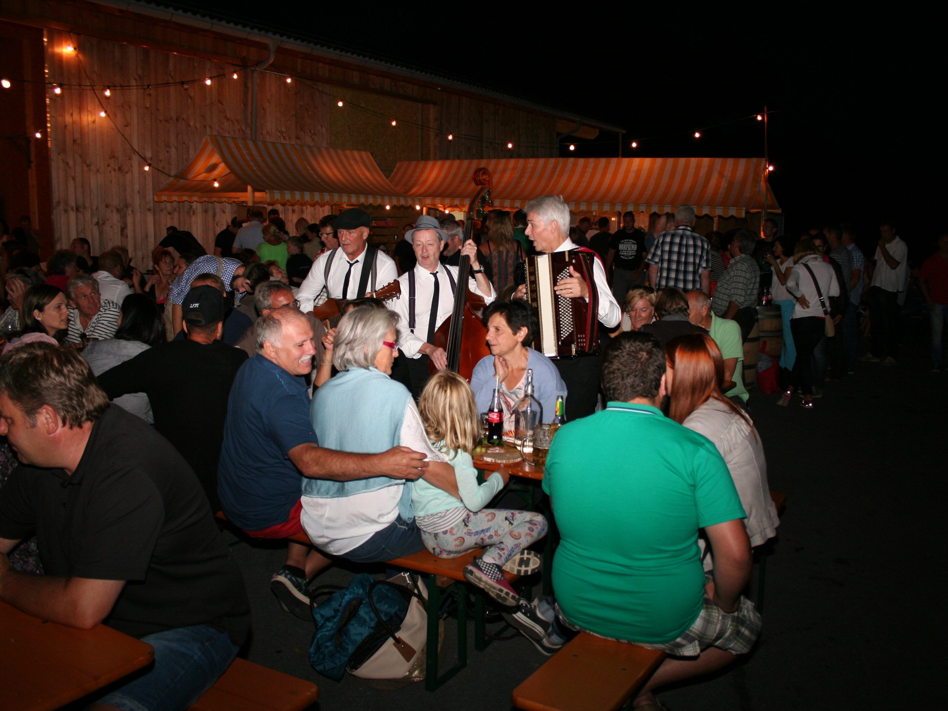 Heurigenstimmung in Lauterach