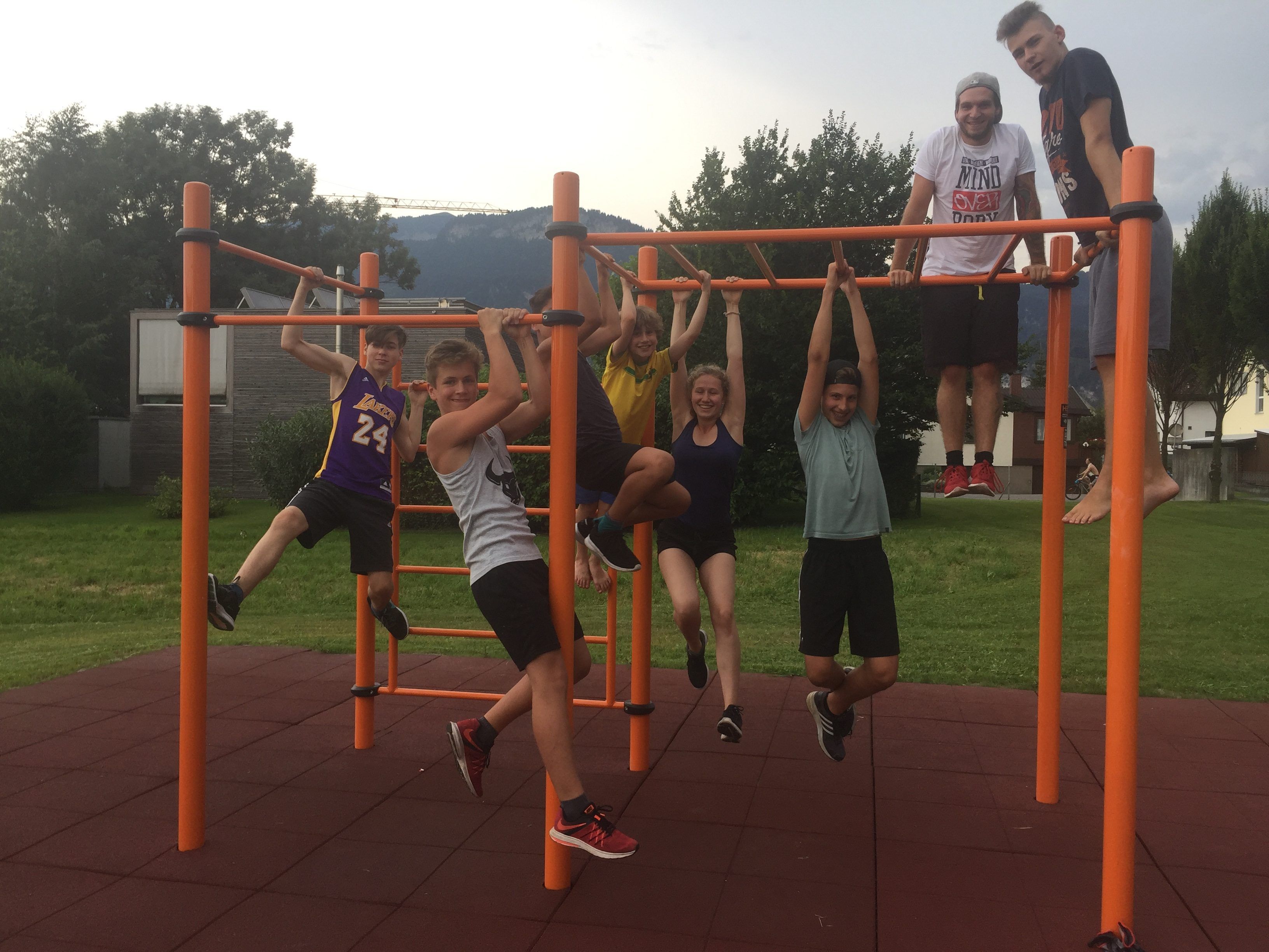 Die neue Streetworkout-Anlage beim Sportplatz Florianiweg Die neue Streetworkout-Anlage beim Sportplatz Florianiweg