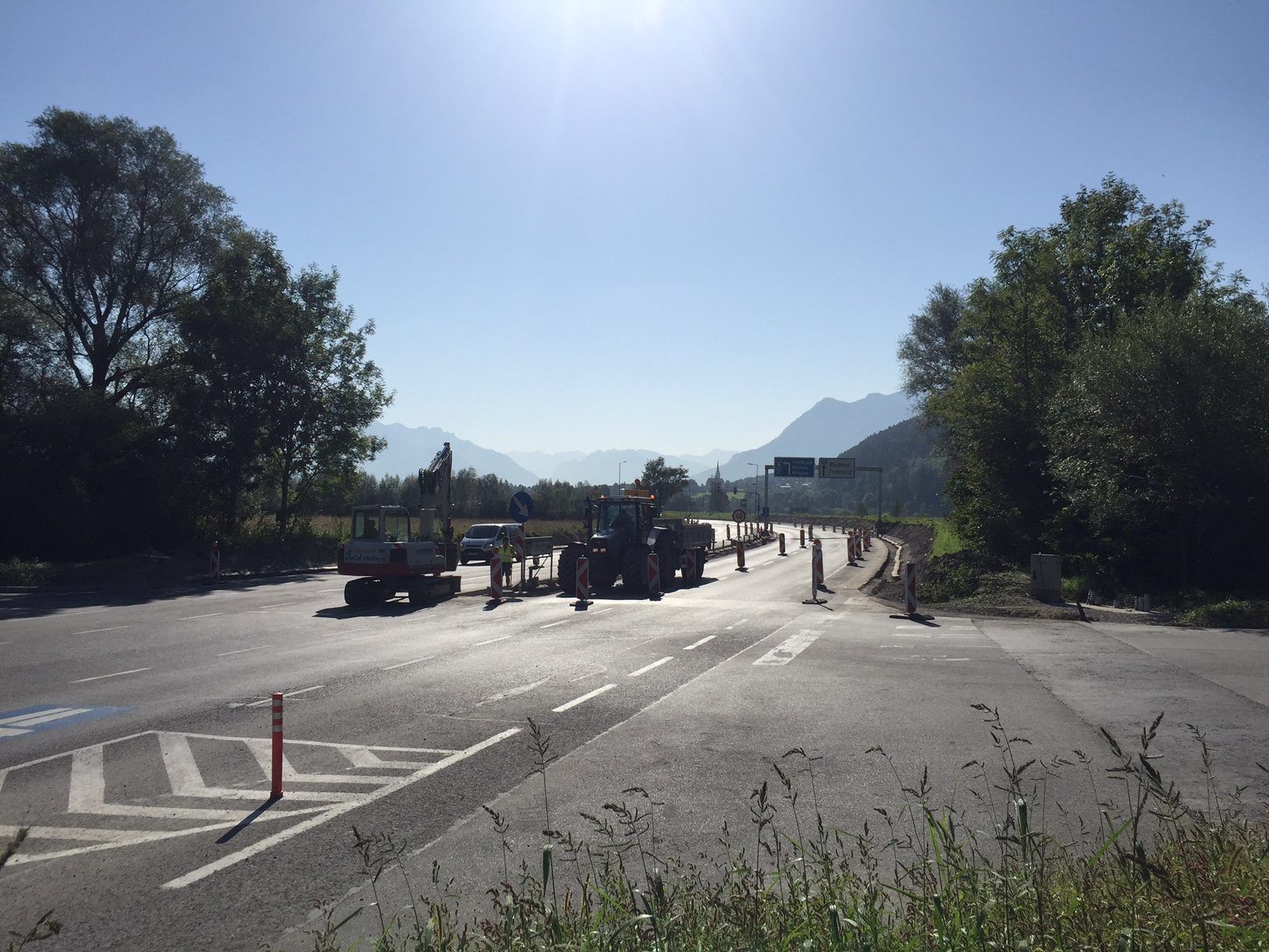 Bis Ende September muss mit Behinderungen auf der L190 zwischen Feldkirch und Frastanz gerechnet werden. Bis Ende September muss mit Behinderungen auf der L190 zwischen Feldkirch und Frastanz gerechnet werden.