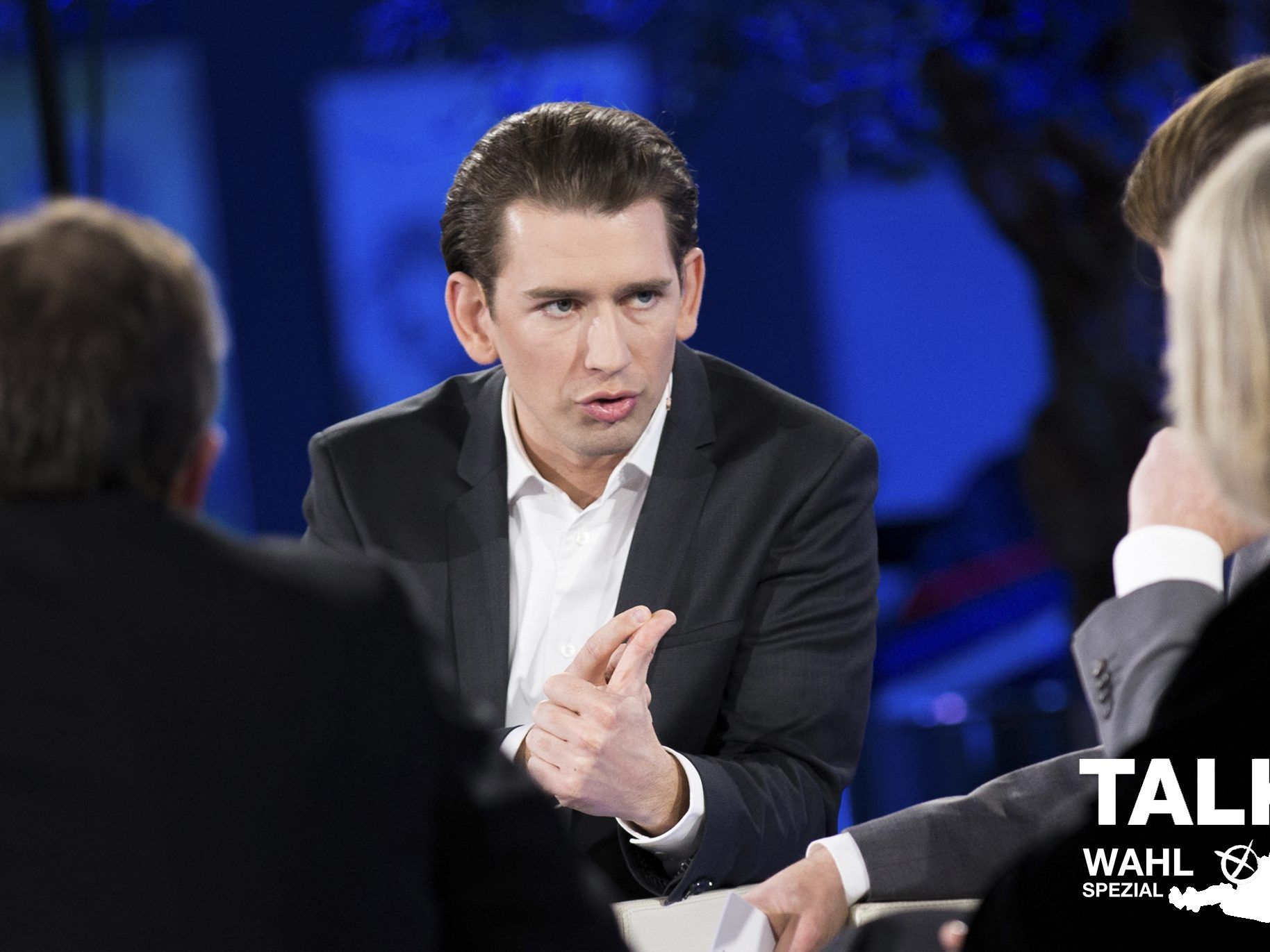 Drei Wähler diskutieren mit Sebastian Kurz. Drei Wähler diskutieren mit Sebastian Kurz.