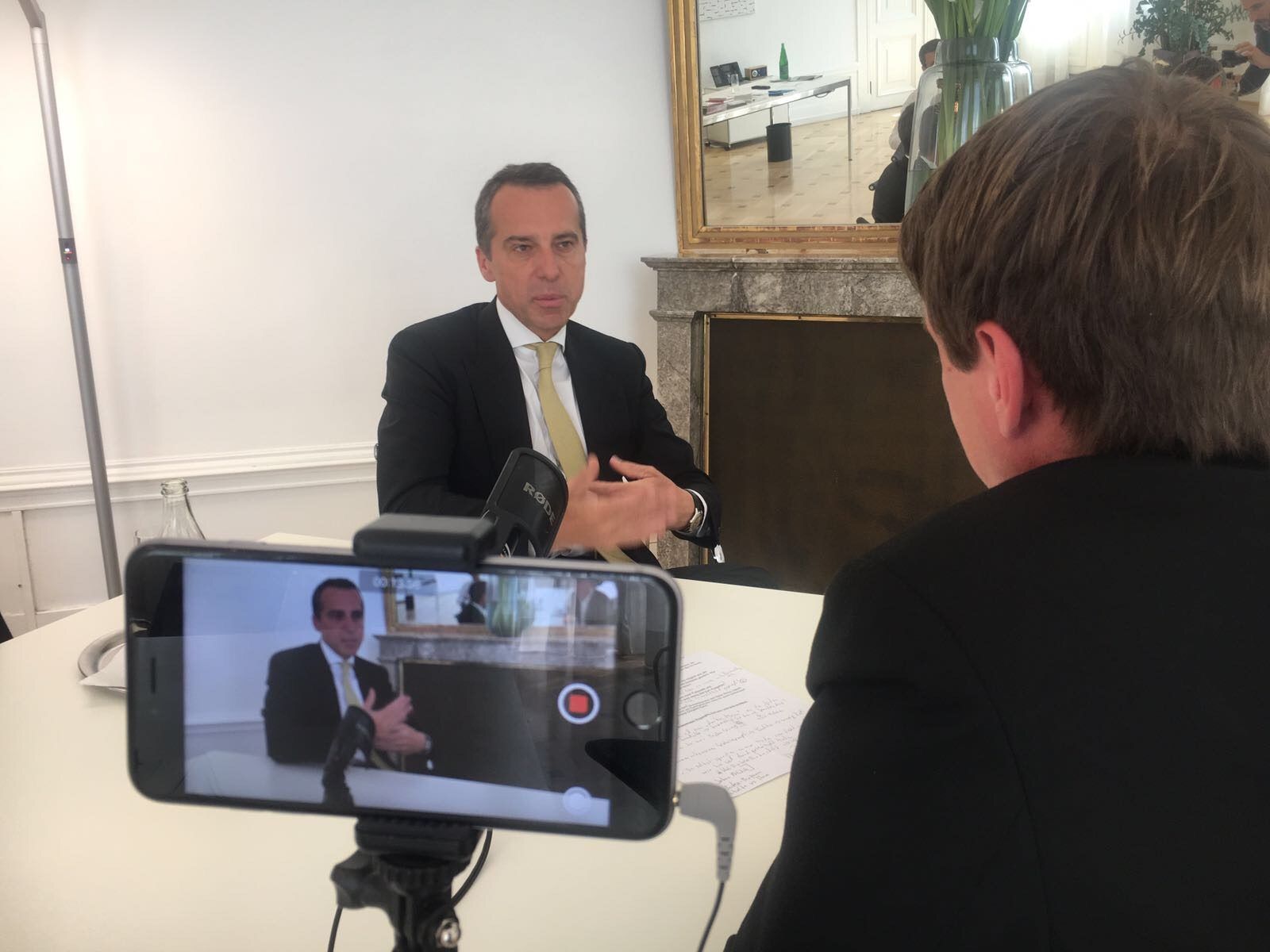 Bundeskanzler Christian Kern im Talk. Bundeskanzler Christian Kern im Talk.