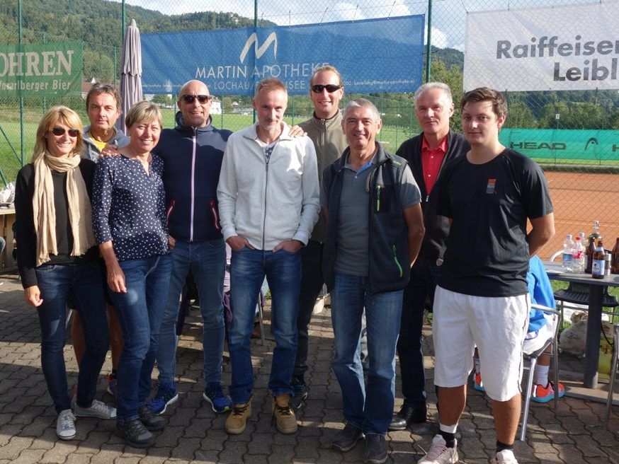 Die Finalisten der Lochauer Tennis-Vereinsmeisterschaft. Die Finalisten der Lochauer Tennis-Vereinsmeisterschaft.