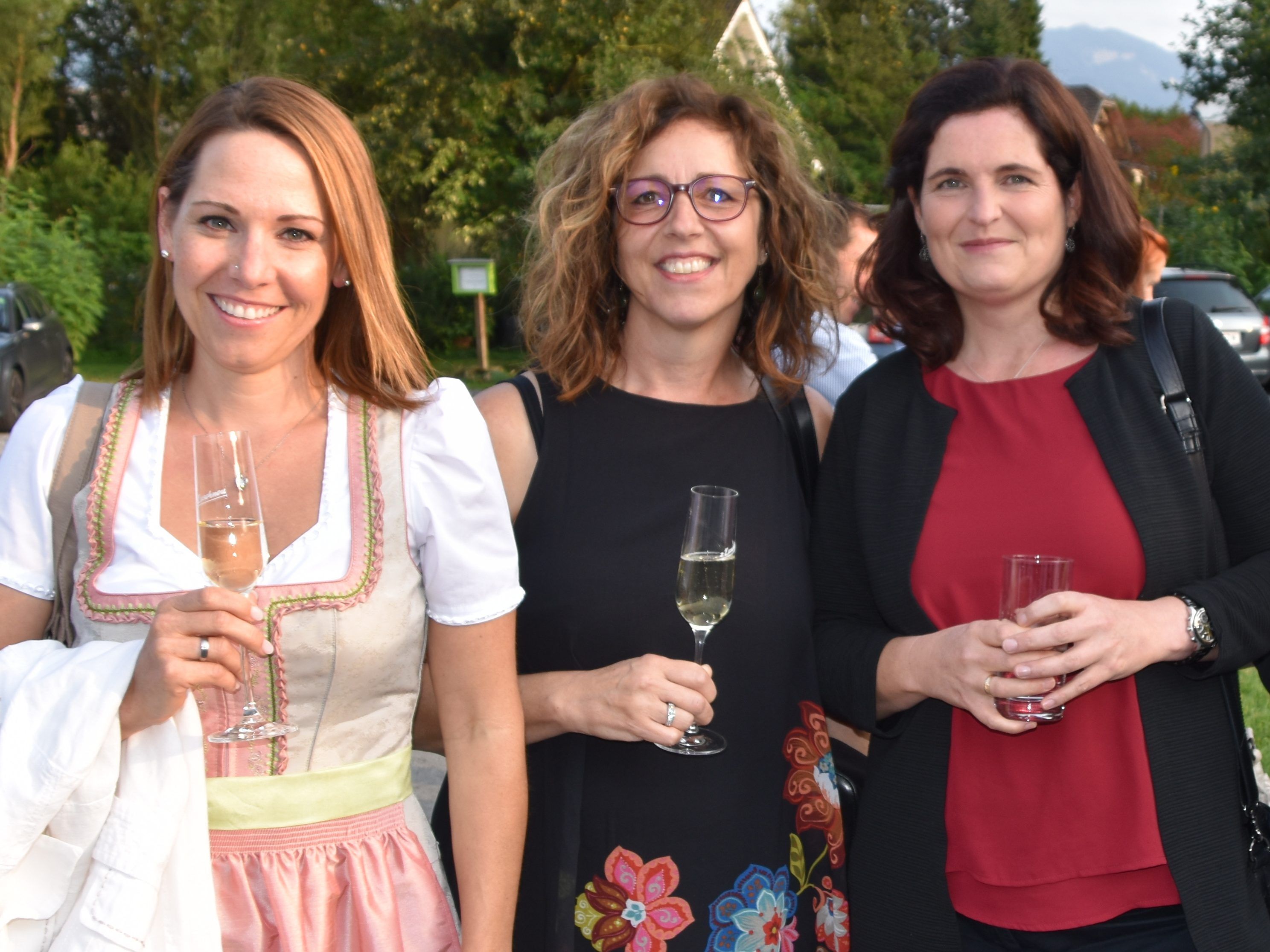 Silvia Blatter (10 Jahre), Ulrike Schallert (15 Jahre) und Erika Burtscher (25 Jahre) Silvia Blatter (10 Jahre), Ulrike Schallert (15 Jahre) und Erika Burtscher (25 Jahre)