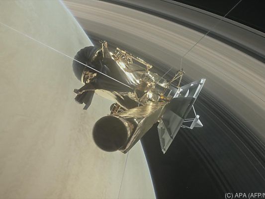 "Cassini" flog jahrelang durch das Saturn-System