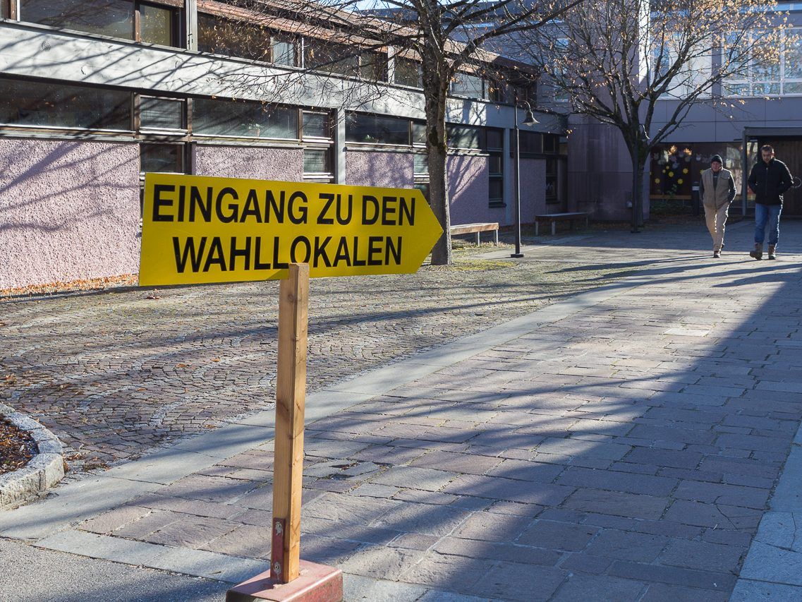 Am 15.Oktober2017 wird in Österreich ein neuer Nationalrat gewählt. Bitte machen sie von ihrem Stimmrecht gebrauch.