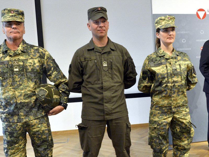 So sehen die neuen Uniformen des Bundesheers aus - Österreich - VIENNA.AT