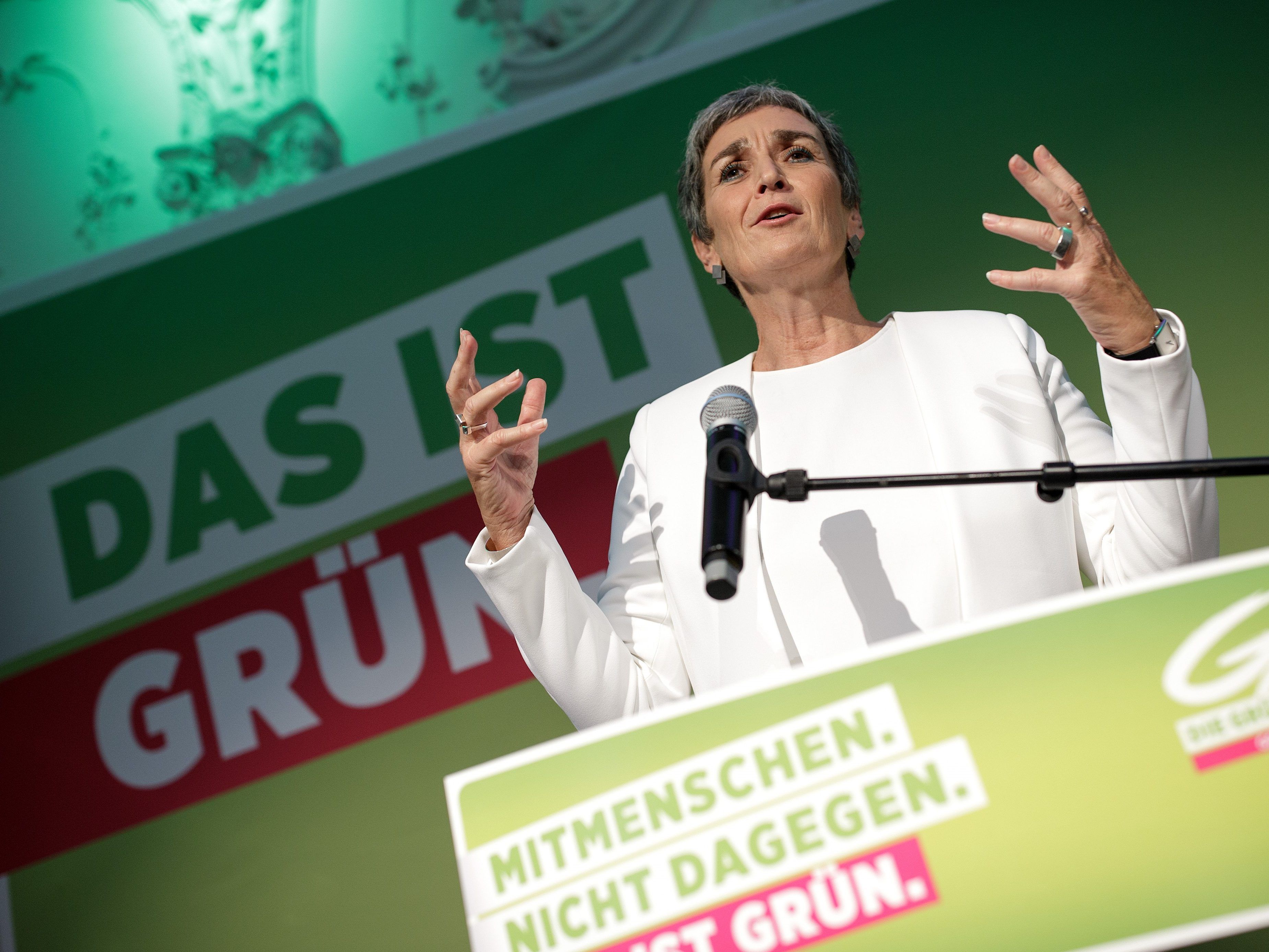 Lunacek willl sich gegen Populismus und Rechtsruck stellen. Lunacek willl sich gegen Populismus und Rechtsruck stellen.