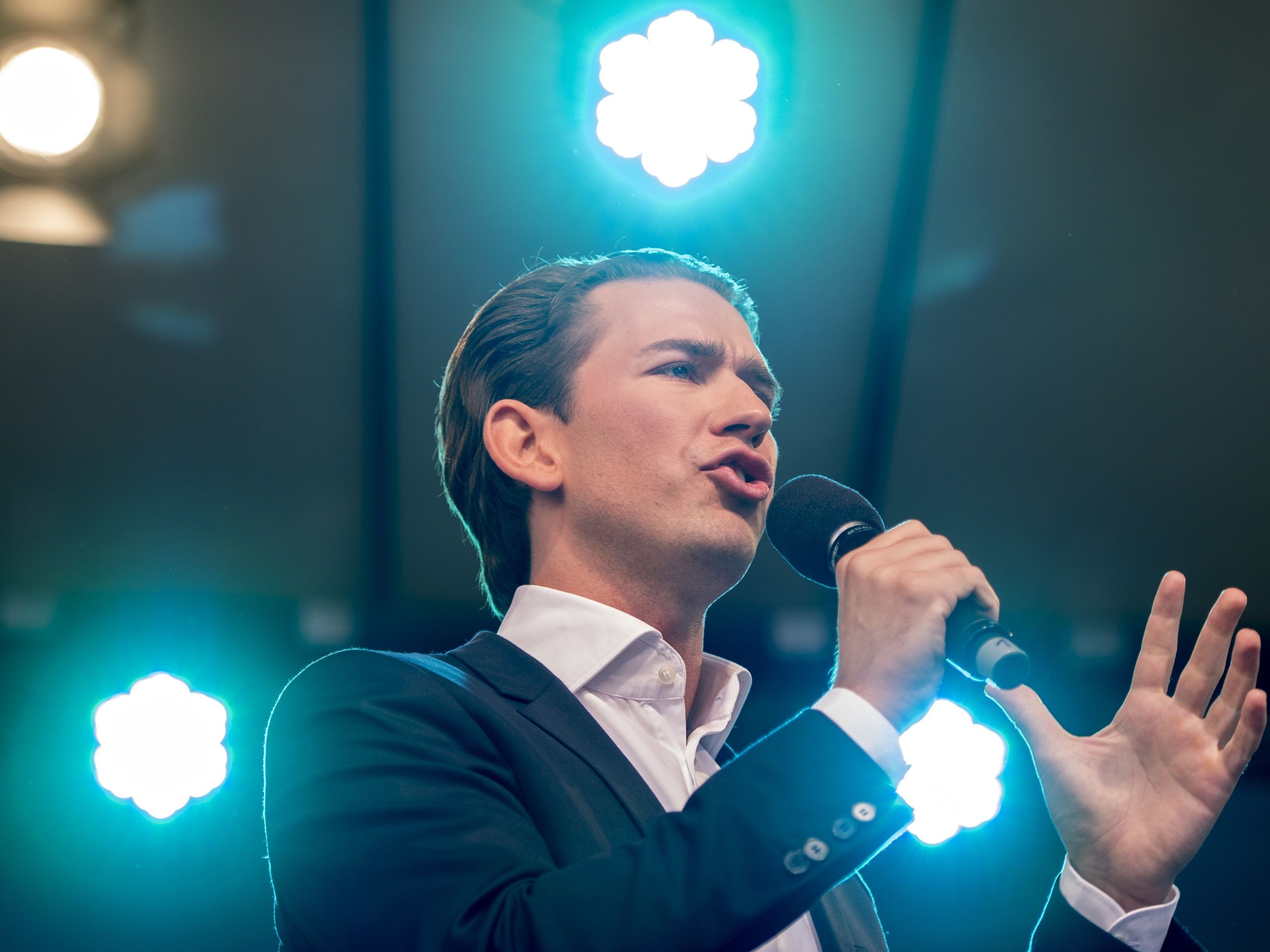 Schieder fürchtet Kürzungen für den Mittelstand - Kickl sieht zu viel Geld für Flüchtlinge.