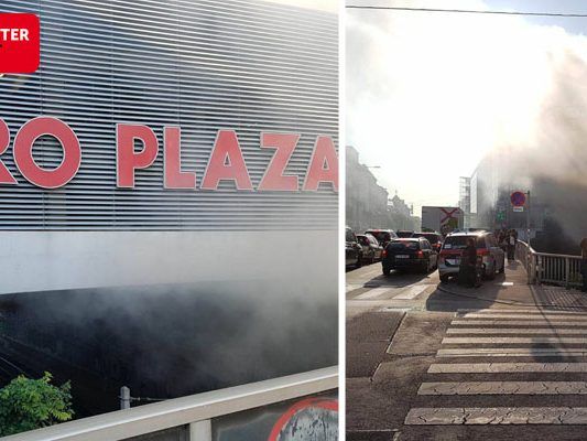 Unterhalb des Parkdecks des Euro Plazas in Meidling find ein Obdachlosenlager Feuer.