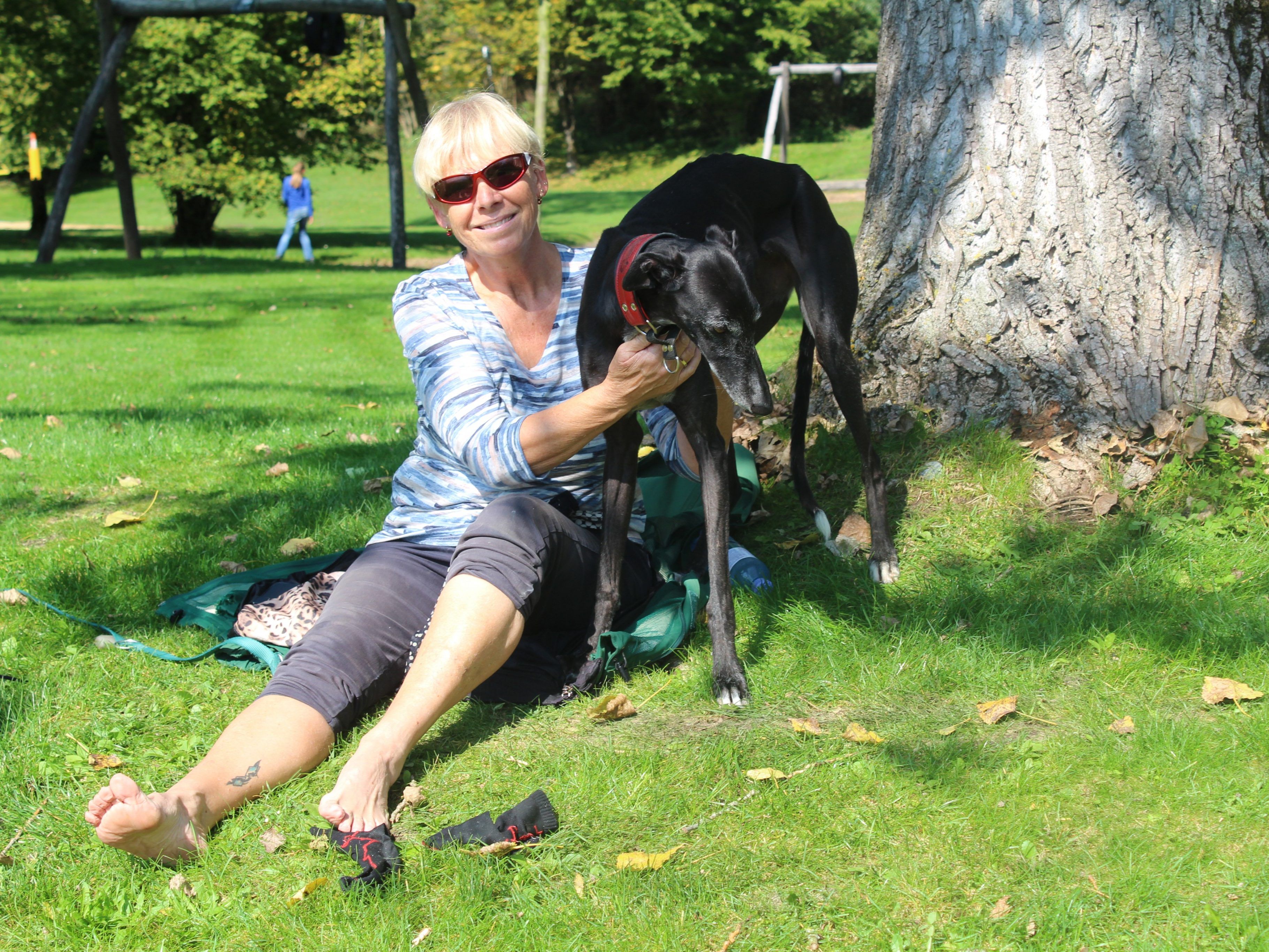Auch Joke und Grace genossen das herrliche Wetter beim Hundebadetag am Naturbadesee Untere Au. Auch Joke und Grace genossen das herrliche Wetter beim Hundebadetag am Naturbadesee Untere Au.
