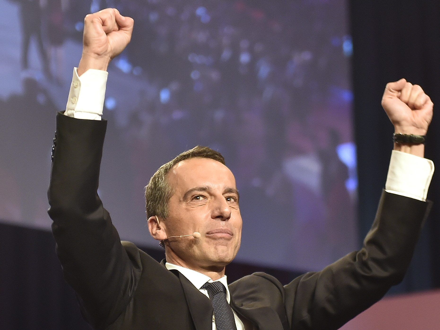Bundeskanzler Kern sprach seinen Genossen beim Wahlkampfauftakt Mut zu. Bundeskanzler Kern sprach seinen Genossen beim Wahlkampfauftakt Mut zu.