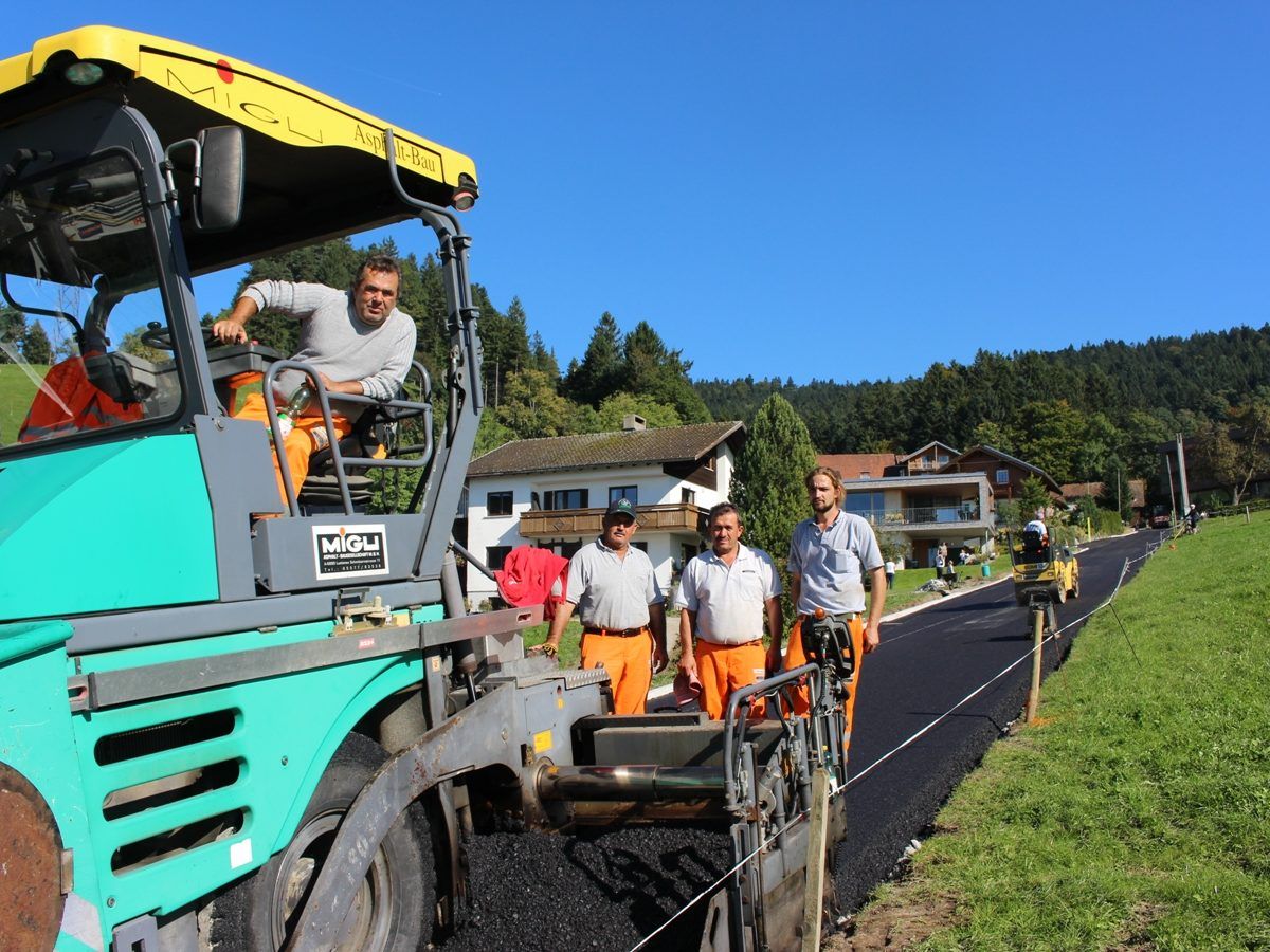 Die Pfänderstraße wurde vom Bauernhof Rist bis hinauf zum Hotel Fritsch am Berg auf einer Länge von rund 230 Metern komplett erneuert.