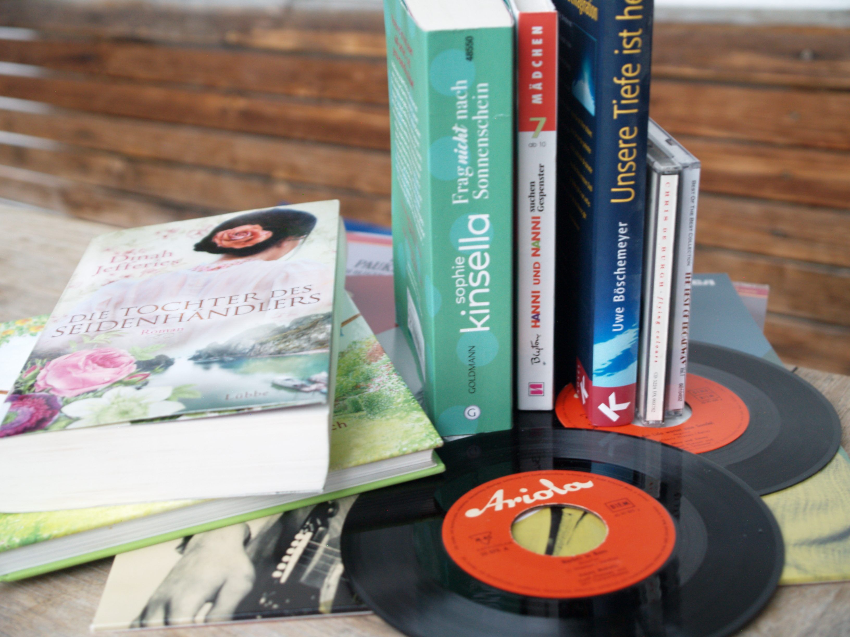 Die Pfarre Bürs St.Martin läd auch heuer wieder zum großen Bücherflohmarkt. Die Pfarre Bürs St.Martin läd auch heuer wieder zum großen Bücherflohmarkt.