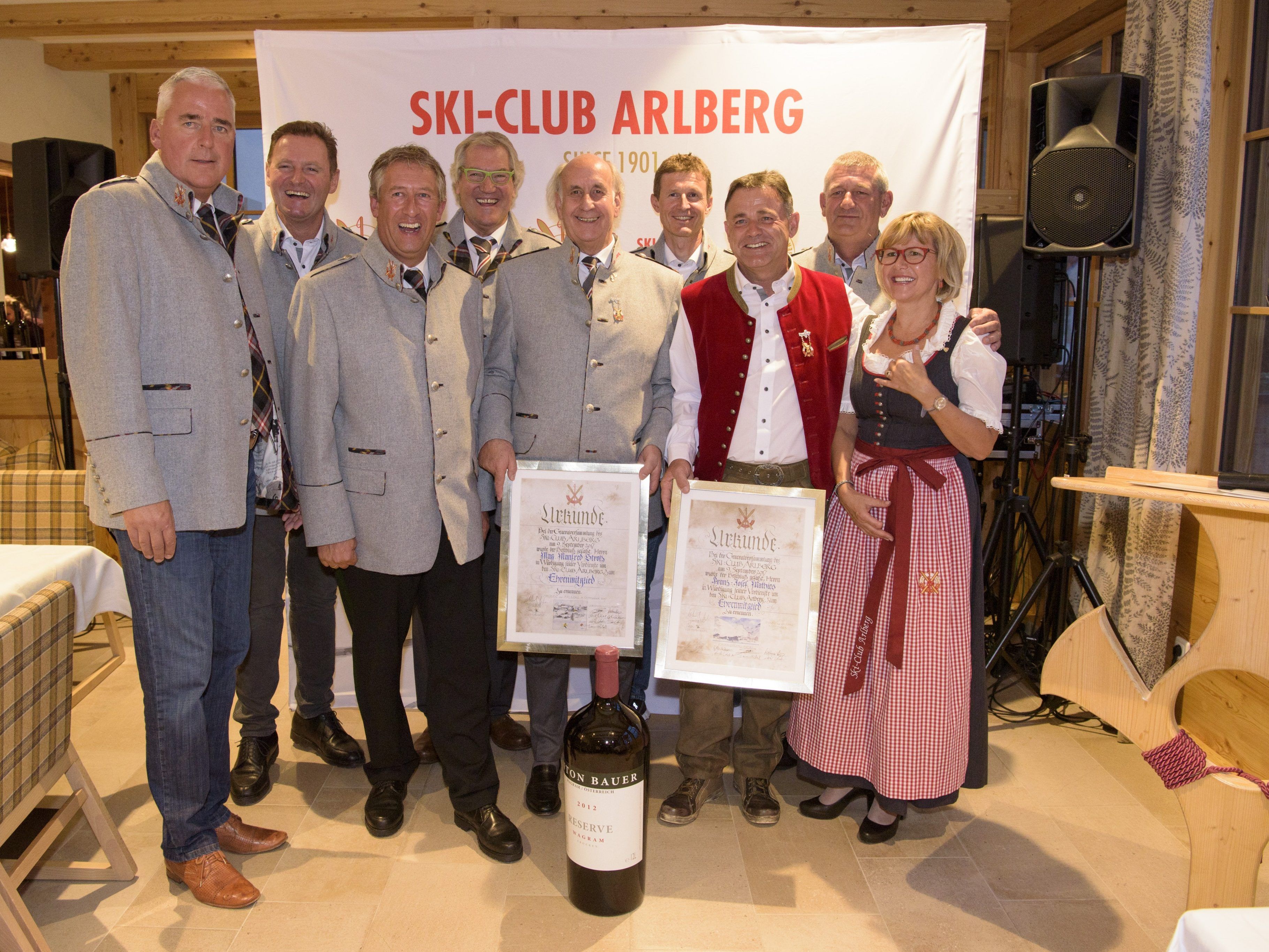 Die neu ernannten Ehrenmitglieder Mag. Manfred Strolz und Franz-Josef Mathies (Mitte). Die neu ernannten Ehrenmitglieder Mag. Manfred Strolz und Franz-Josef Mathies (Mitte).