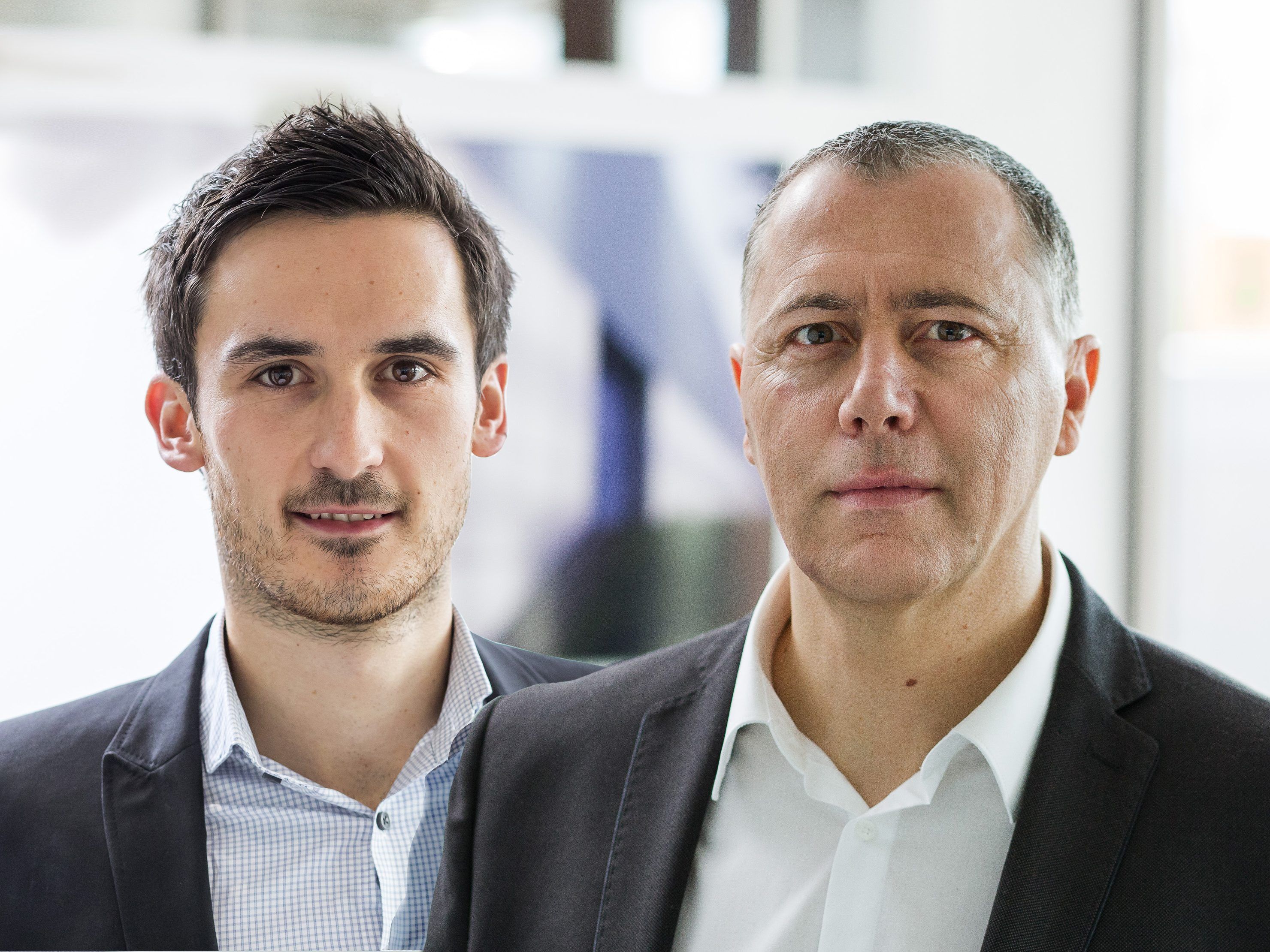 Mario Bischof (links) und Eckehard Schöch sind die Geschäftsführer von i+R Industrie- & Gewerbebau.