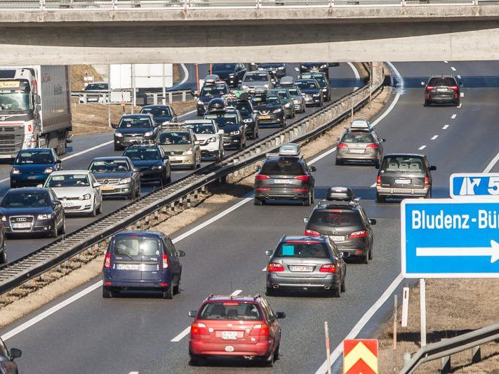 Vorarlberger Illwerke verlegen dafür Freileitungsmasten Vorarlberger Illwerke verlegen dafür Freileitungsmasten