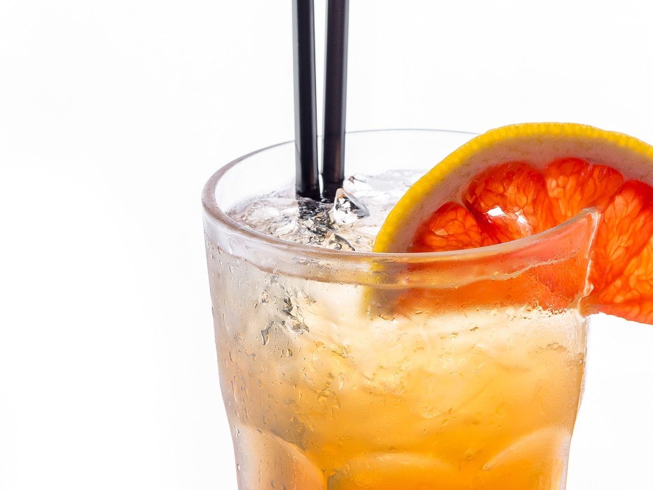 Der beliebte Partydrink Wodka Red Bull wirkt wie eine Nase Kokain.
