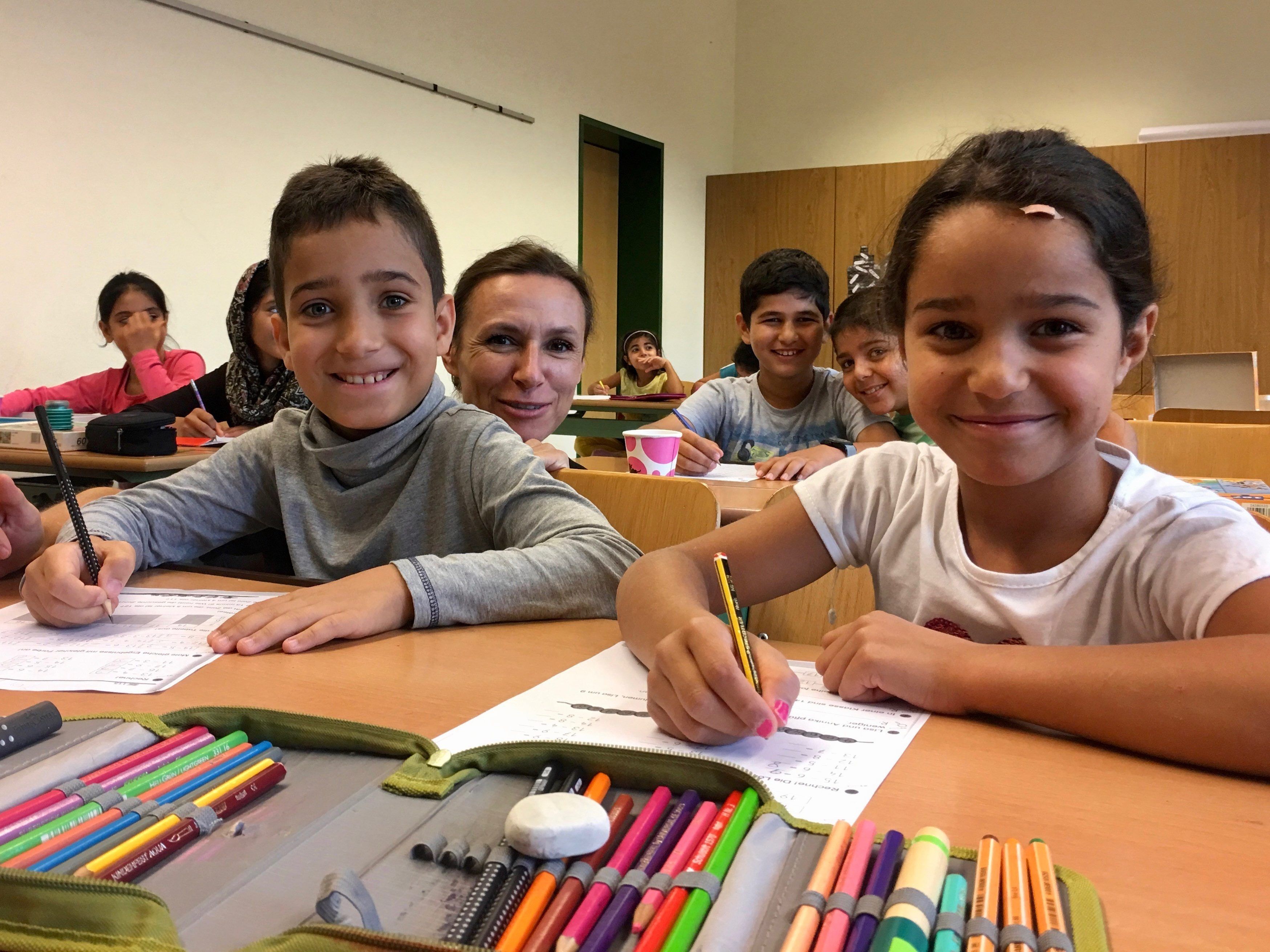 Für die Volkschüler stand vor allem Rechnen und Schreiben auf dem Stundenplan der ehrenamtlichen Sommerschule. Für die Volkschüler stand vor allem Rechnen und Schreiben auf dem Stundenplan der ehrenamtlichen Sommerschule.