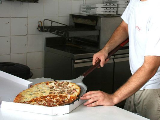 Ein Prozess um Veruntreuung endete für einen Kellner mit einer bedingten Haftstrafe Ein Prozess um Veruntreuung endete für einen Kellner mit einer bedingten Haftstrafe