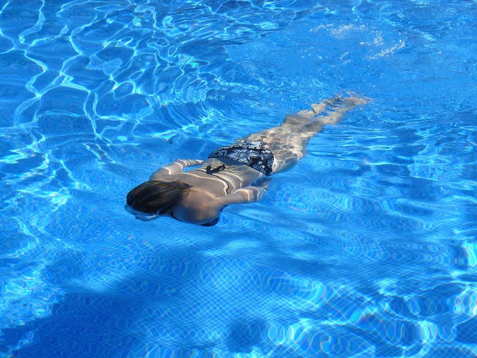 swim-422546_960_720
