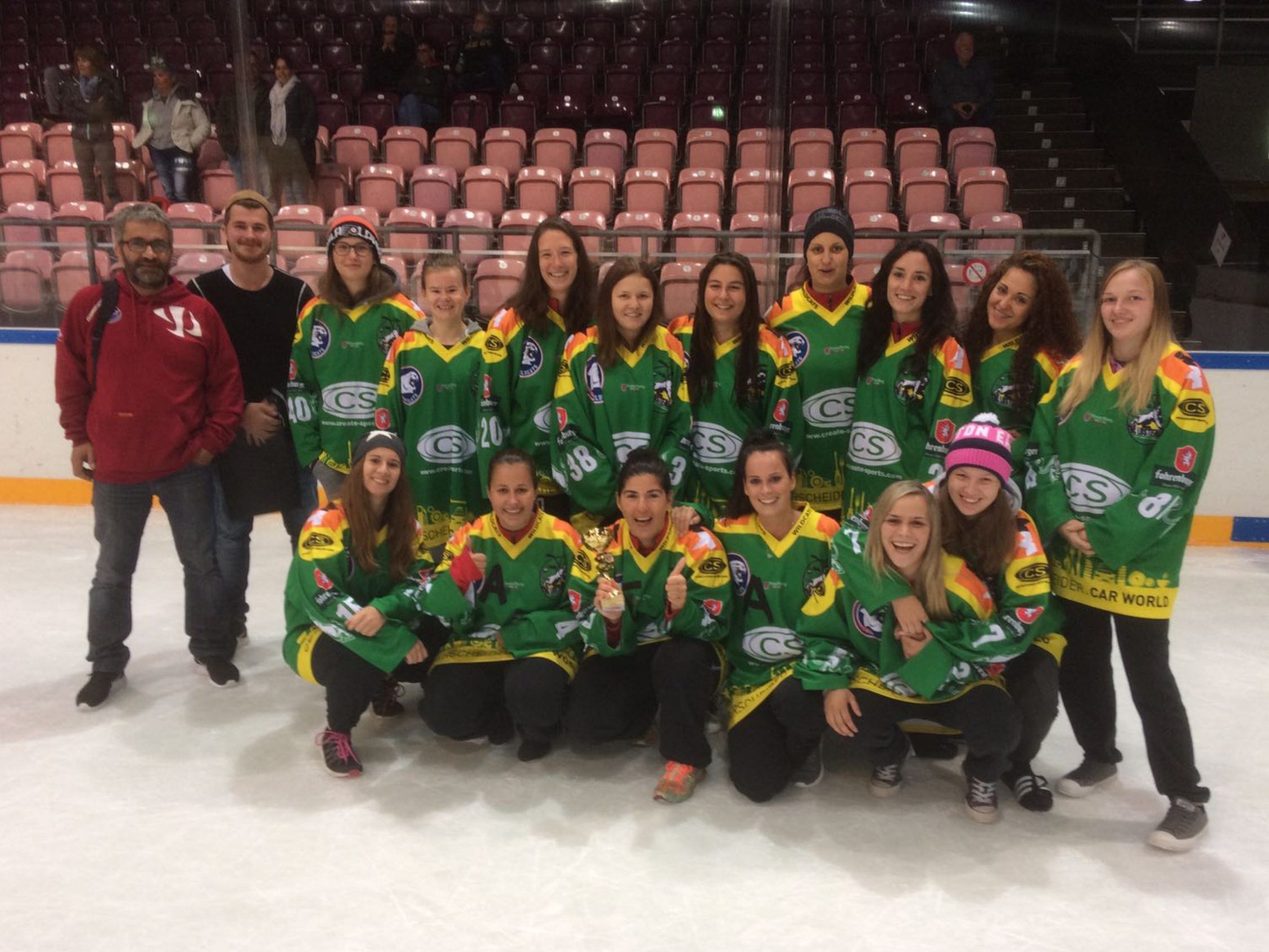 Die Eishockeydamen aus Lustenau vor der Premierensaison in der Bundesliga Die Eishockeydamen aus Lustenau vor der Premierensaison in der Bundesliga