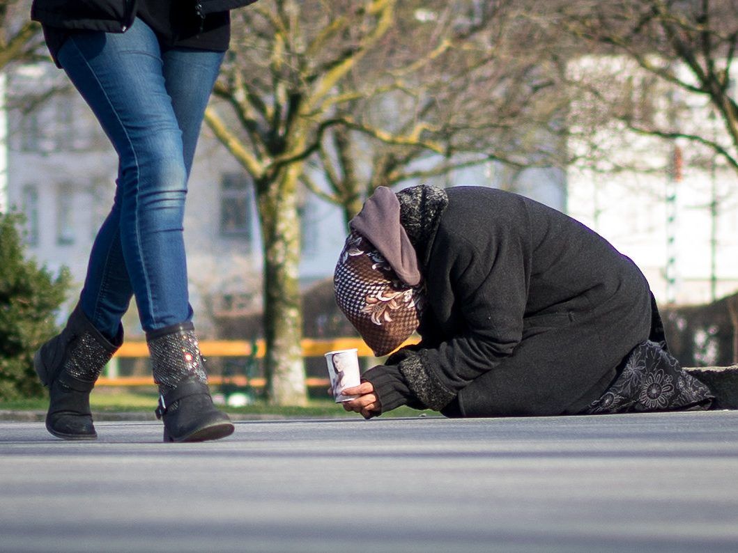 Rumänische Bettlerin muss die Geldstrafe nun doch nicht bezahlen Rumänische Bettlerin muss die Geldstrafe nun doch nicht bezahlen