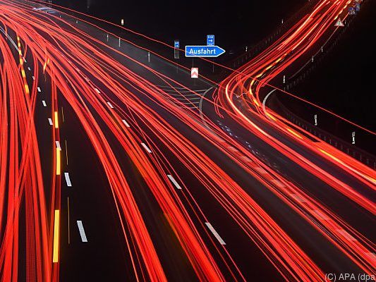 Defizit im internationalen Warenaustausch weitete sich aus Defizit im internationalen Warenaustausch weitete sich aus