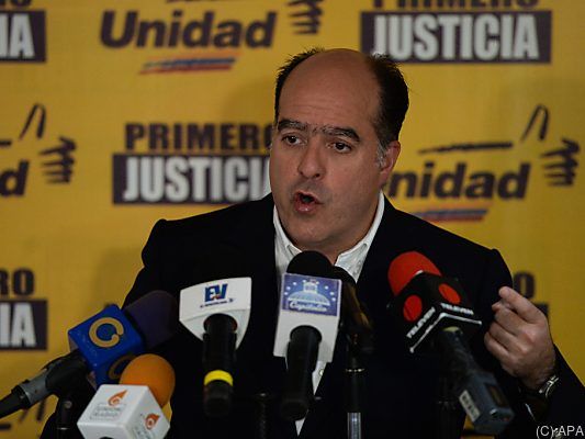 Julio Borges für seine Arbeit geehrt