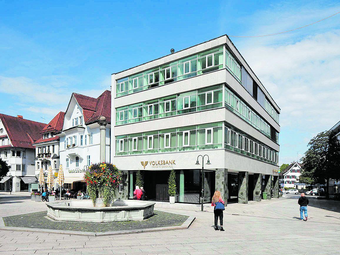Michael Ohneberg verlegte den Haupteingang der Bank in die Gebäudemitte.