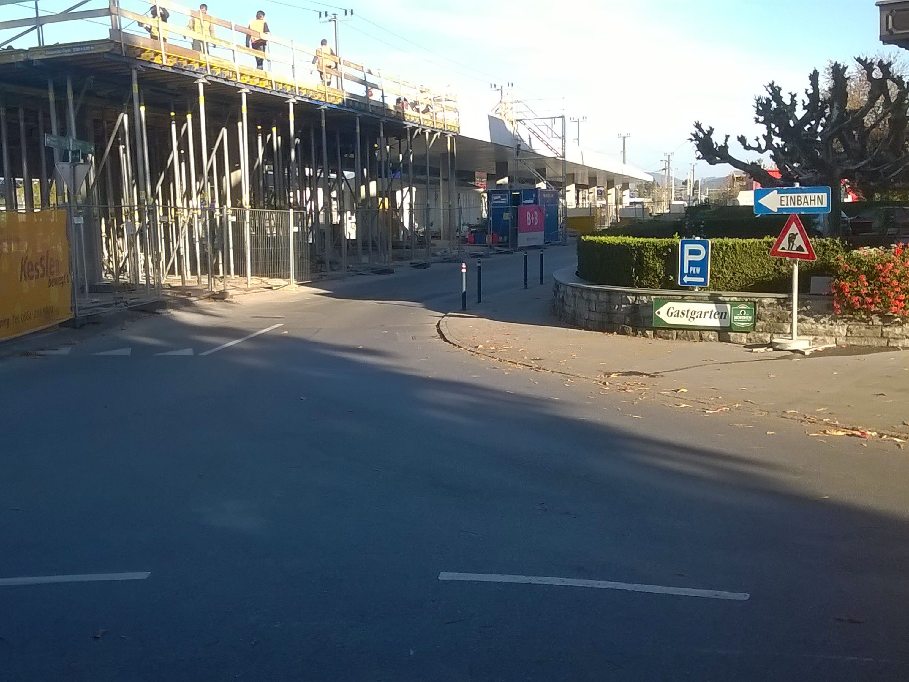 Die Kreuzlingerstraße am Bahnhof Rankweil wird derzeit als Einbahn geführt.