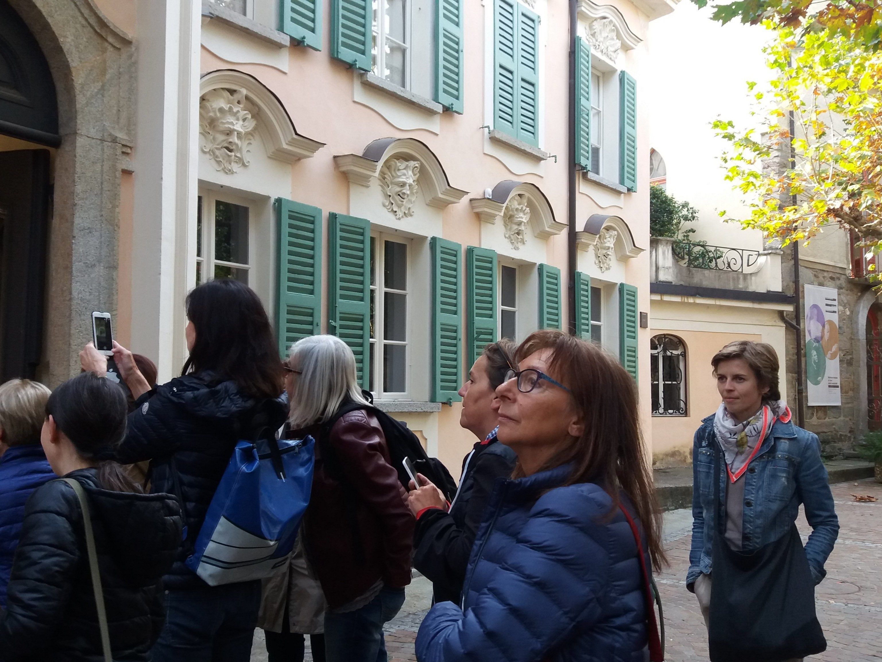 Literaturbegeisterte besuchen Hermann Hesse in Montagnola.