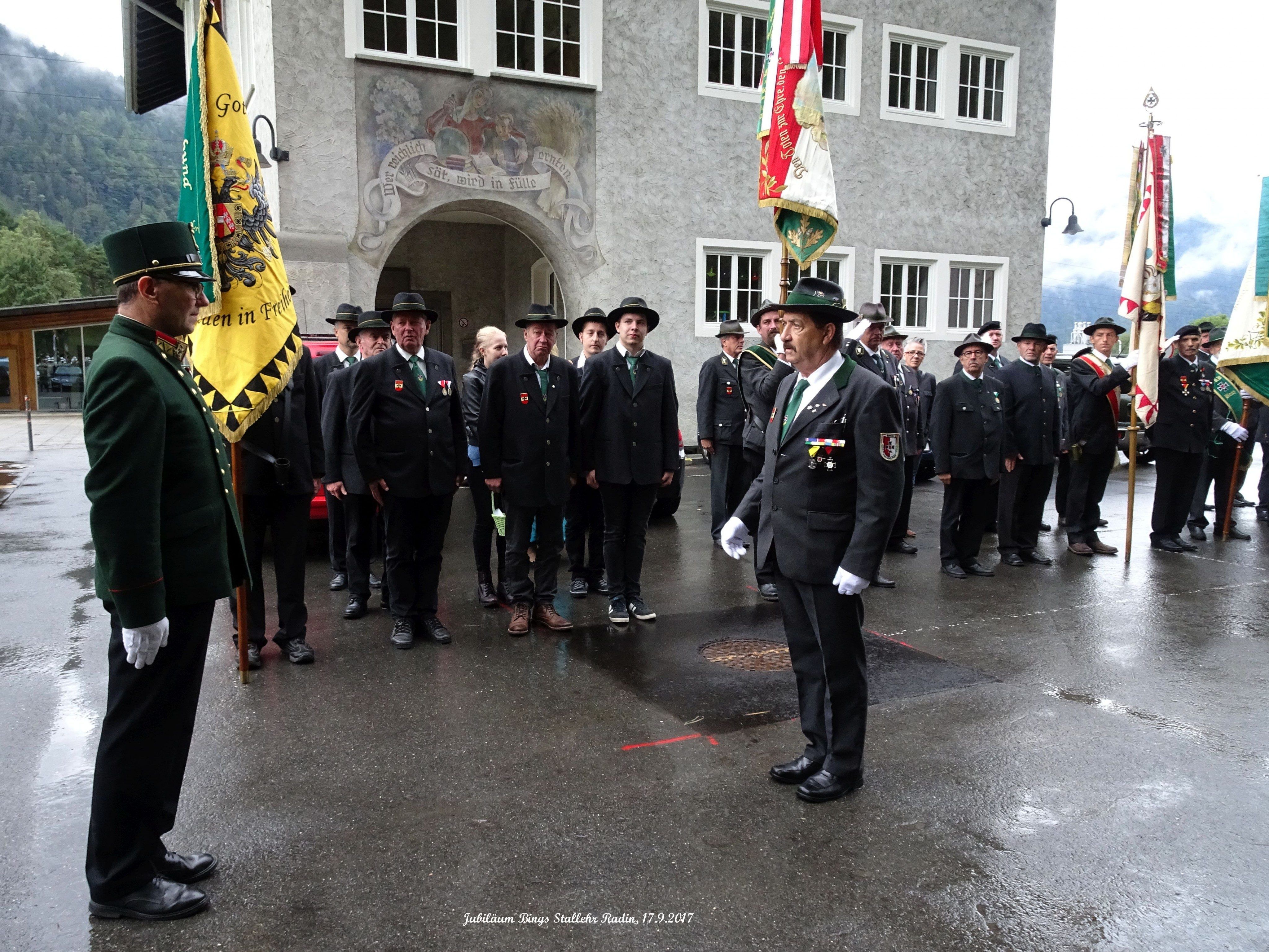 Ein prächtiger Festzug anlässlich der 50 Jahr Feier