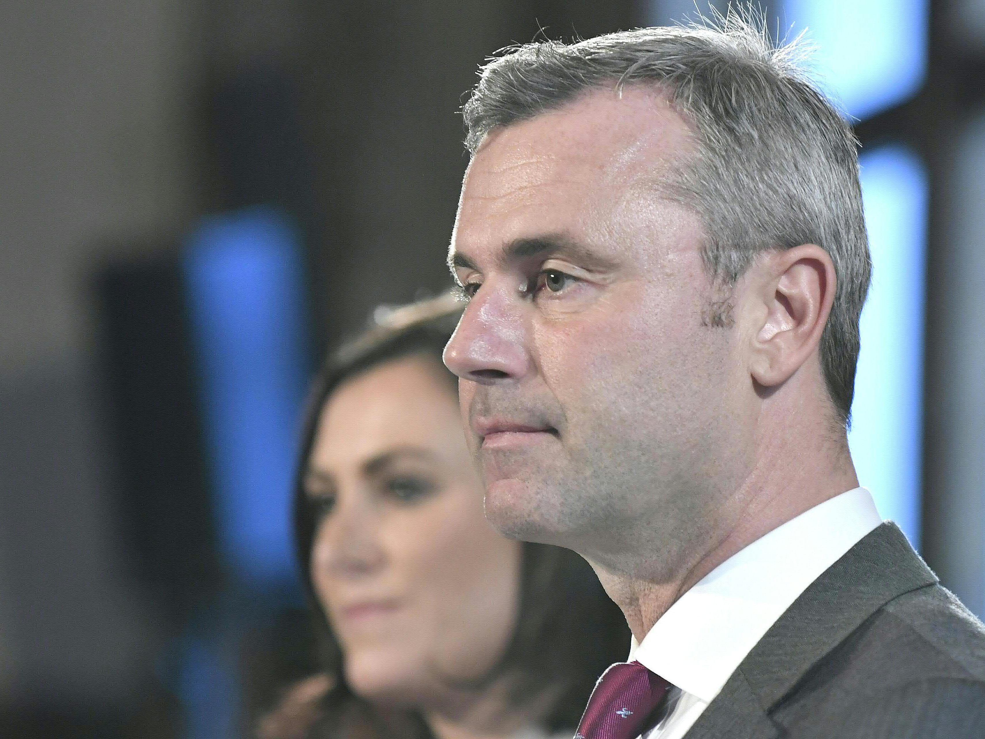 Budgetsitzung vertagt: Steuerungsgruppe trifft sich noch ein paar Mal bis Freitag. Budgetsitzung vertagt: Steuerungsgruppe trifft sich noch ein paar Mal bis Freitag.