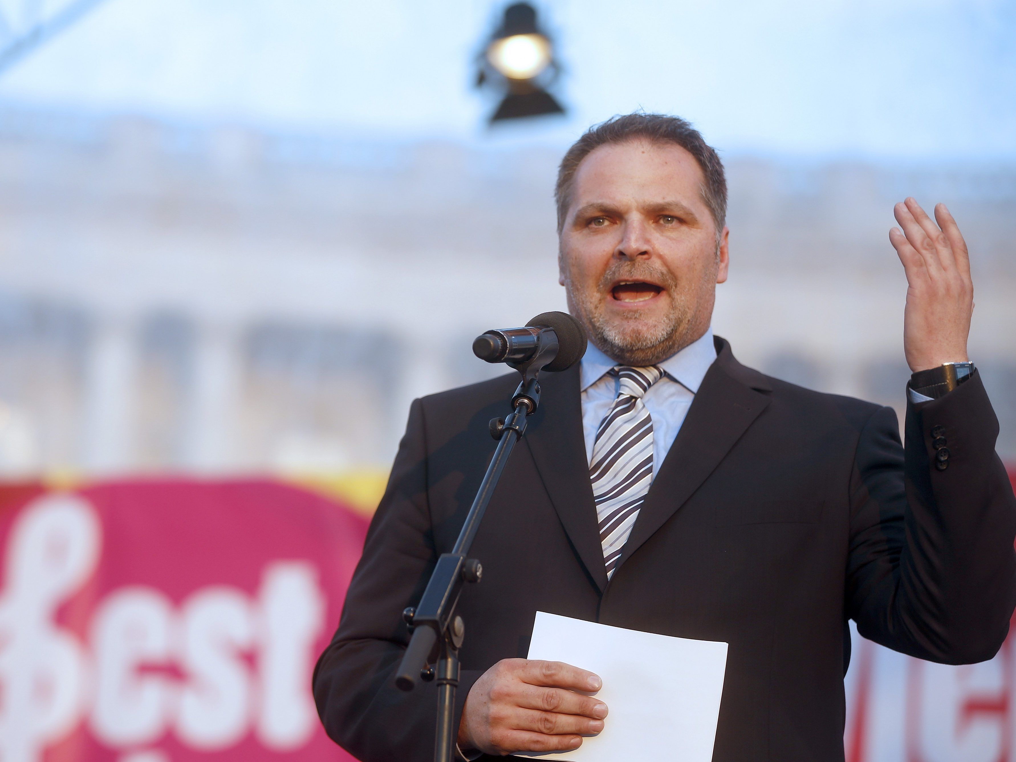 Willi Mernyi, Vorsitzender des Mauthausen Komitees Österreich (MKÖ). Willi Mernyi, Vorsitzender des Mauthausen Komitees Österreich (MKÖ).