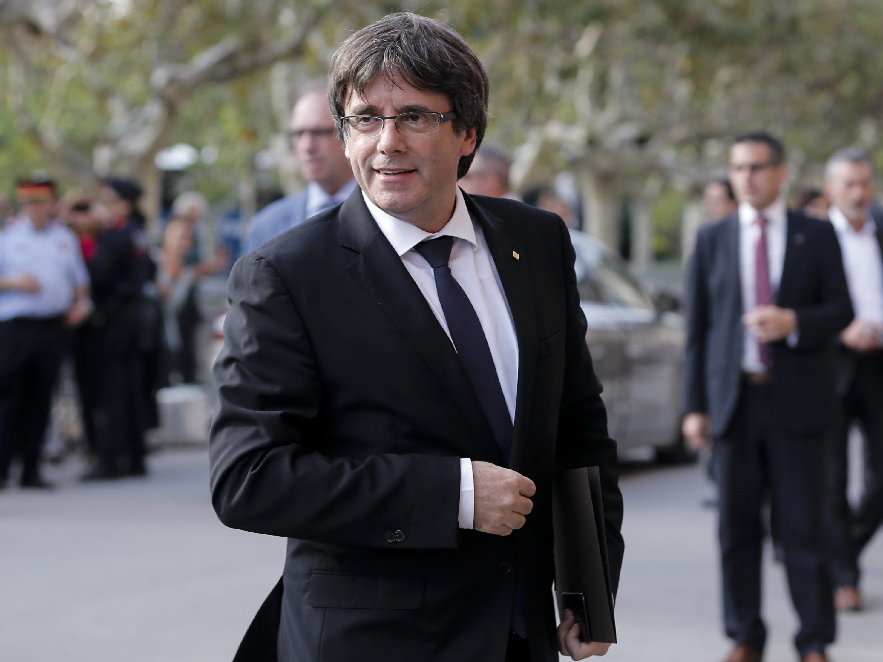 Erklärt Puigdemont einseitig die Unabhängigkeit?