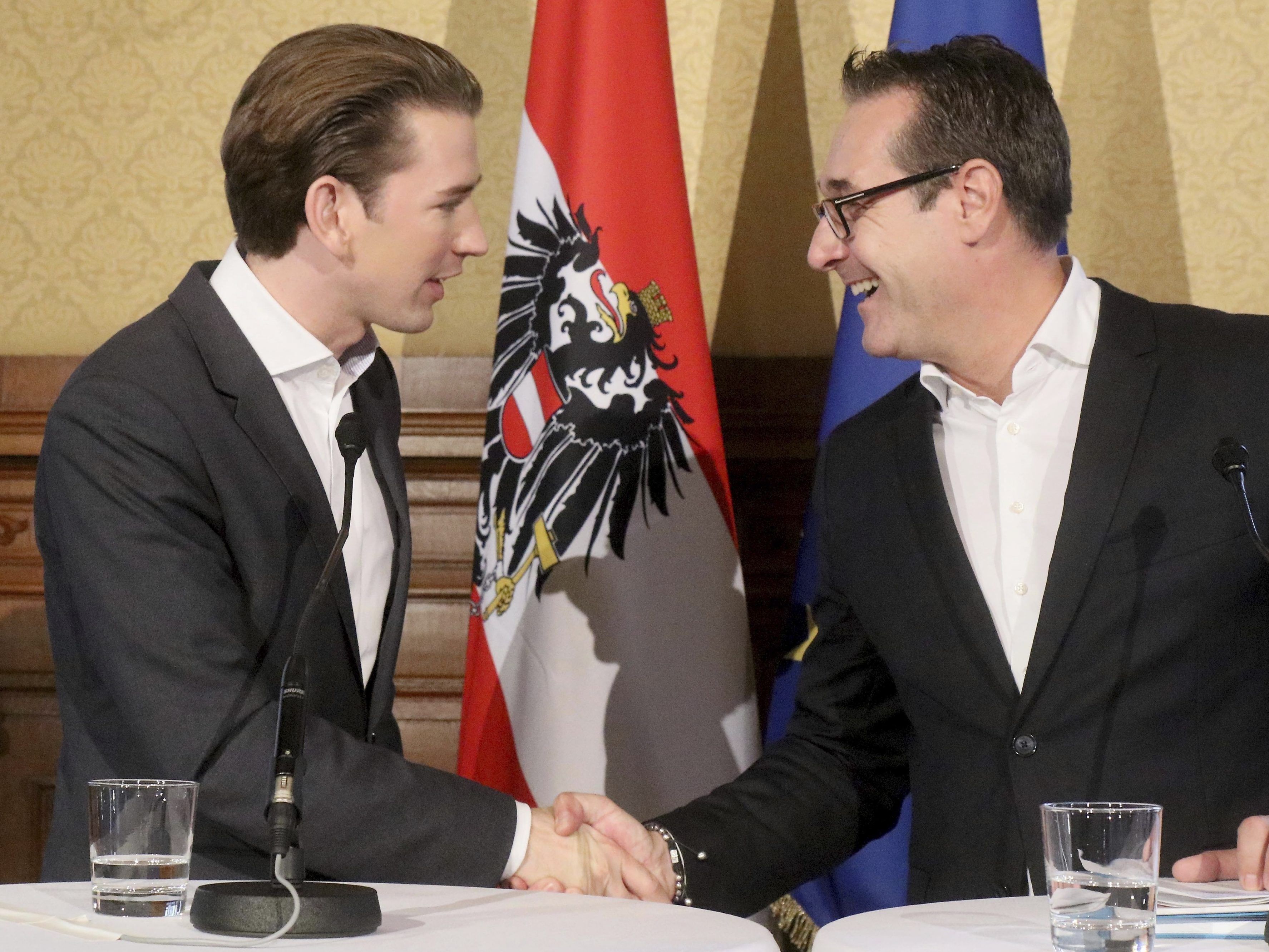 Strache und Kurz führen Koalitionsverhandlungen. Strache und Kurz führen Koalitionsverhandlungen.