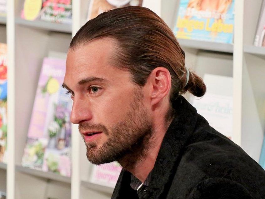 Der Fellengattner Auto Bandi Köck liest in der Bibliothek Frastanz.