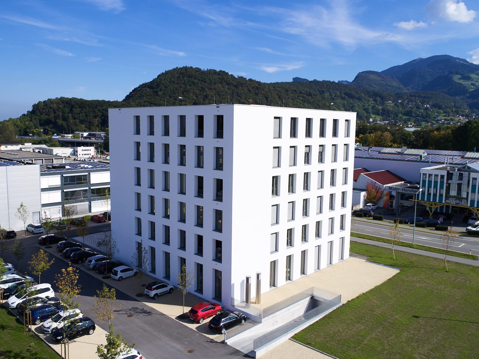 Das neue Gebäude Interpark Focus 40 bietet Platz für drei Unternehmen mit rund 100 Mitarbeitern. Das neue Gebäude Interpark Focus 40 bietet Platz für drei Unternehmen mit rund 100 Mitarbeitern.