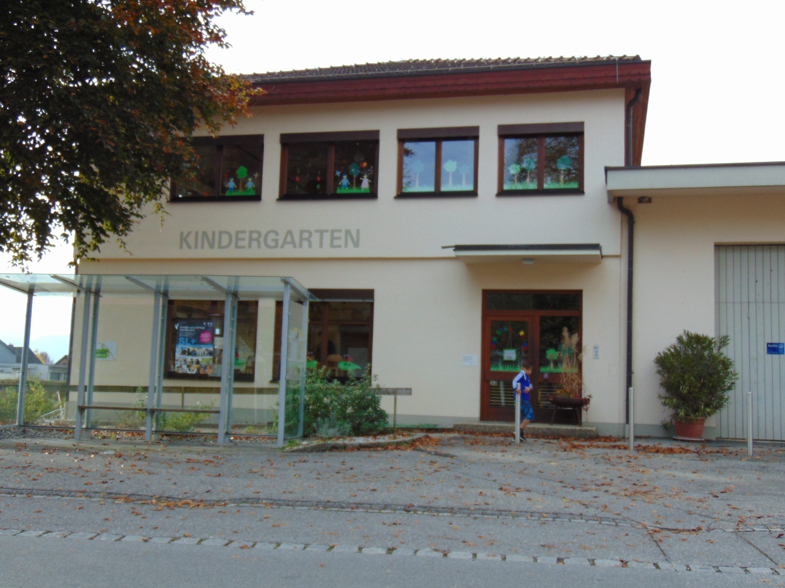 Das alte Feuerwehrhaus wird mit dem Kindergarten räumlich verbunden