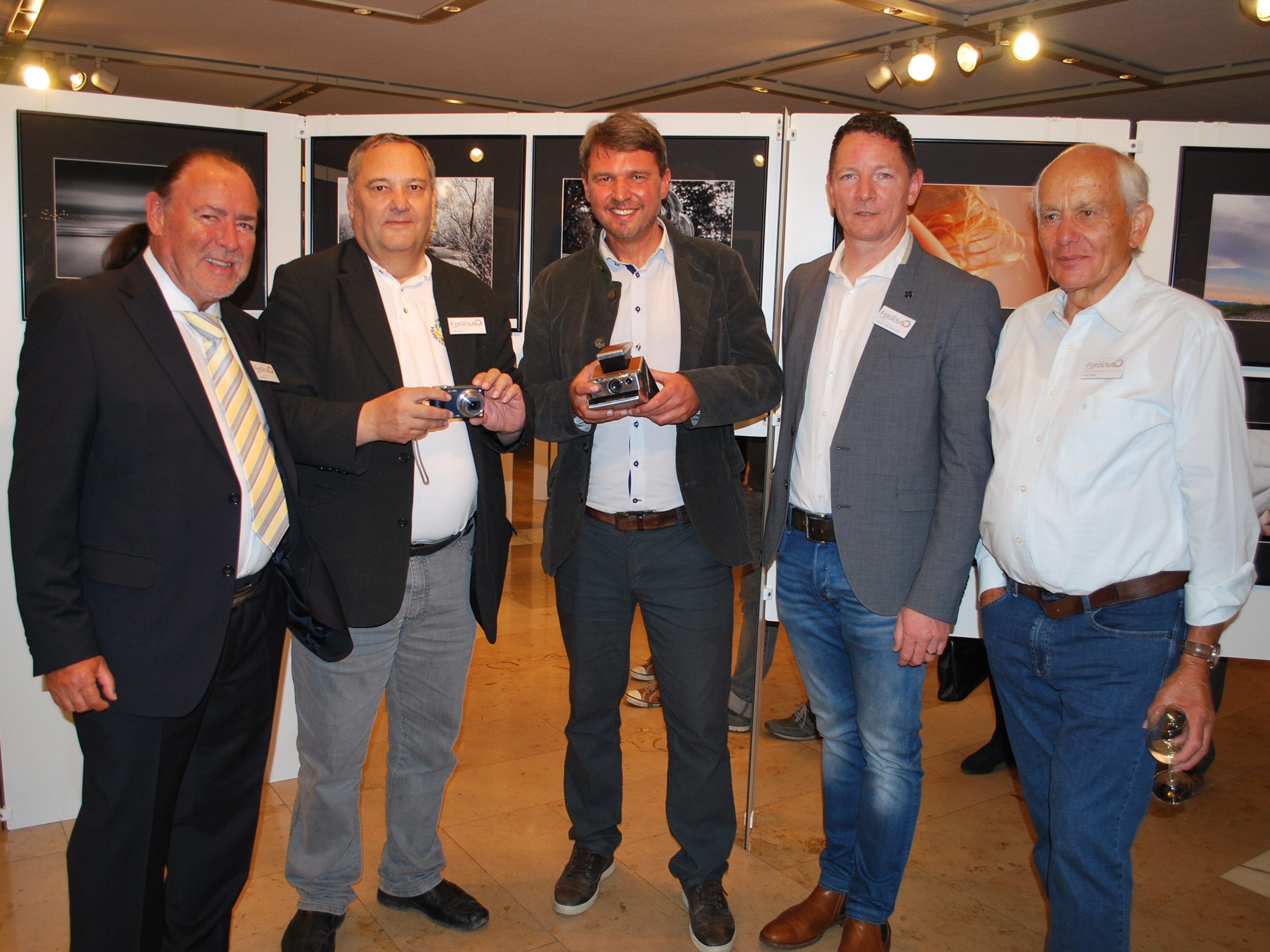 Reinhard Bertsch, Robert Bösch, Bürgermeister Kurt Fischer, Thomas Tschemernjak, Anton König (vl) Reinhard Bertsch, Robert Bösch, Bürgermeister Kurt Fischer, Thomas Tschemernjak, Anton König (vl)