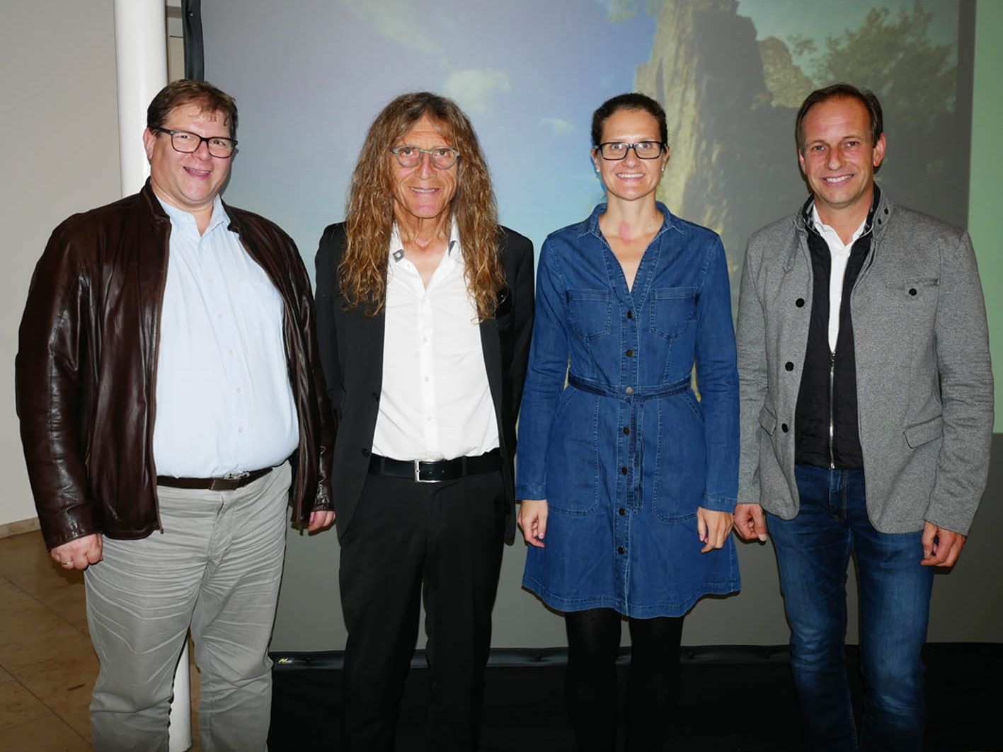 Bgm. Dieter Egger, Organisatorin Angelika Yekdes, Vize-Bgm. Bernhard Amann und StR. Arno Gächter